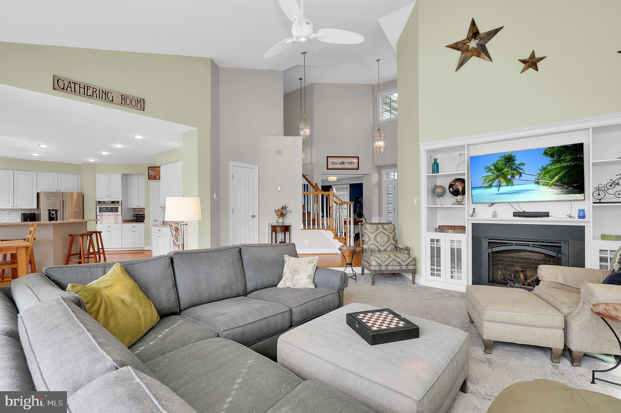 WINDSOR KNOLLS - Residential