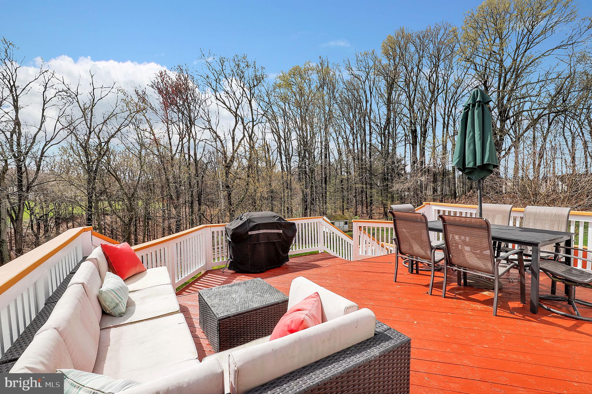 WINDSOR KNOLLS - Residential