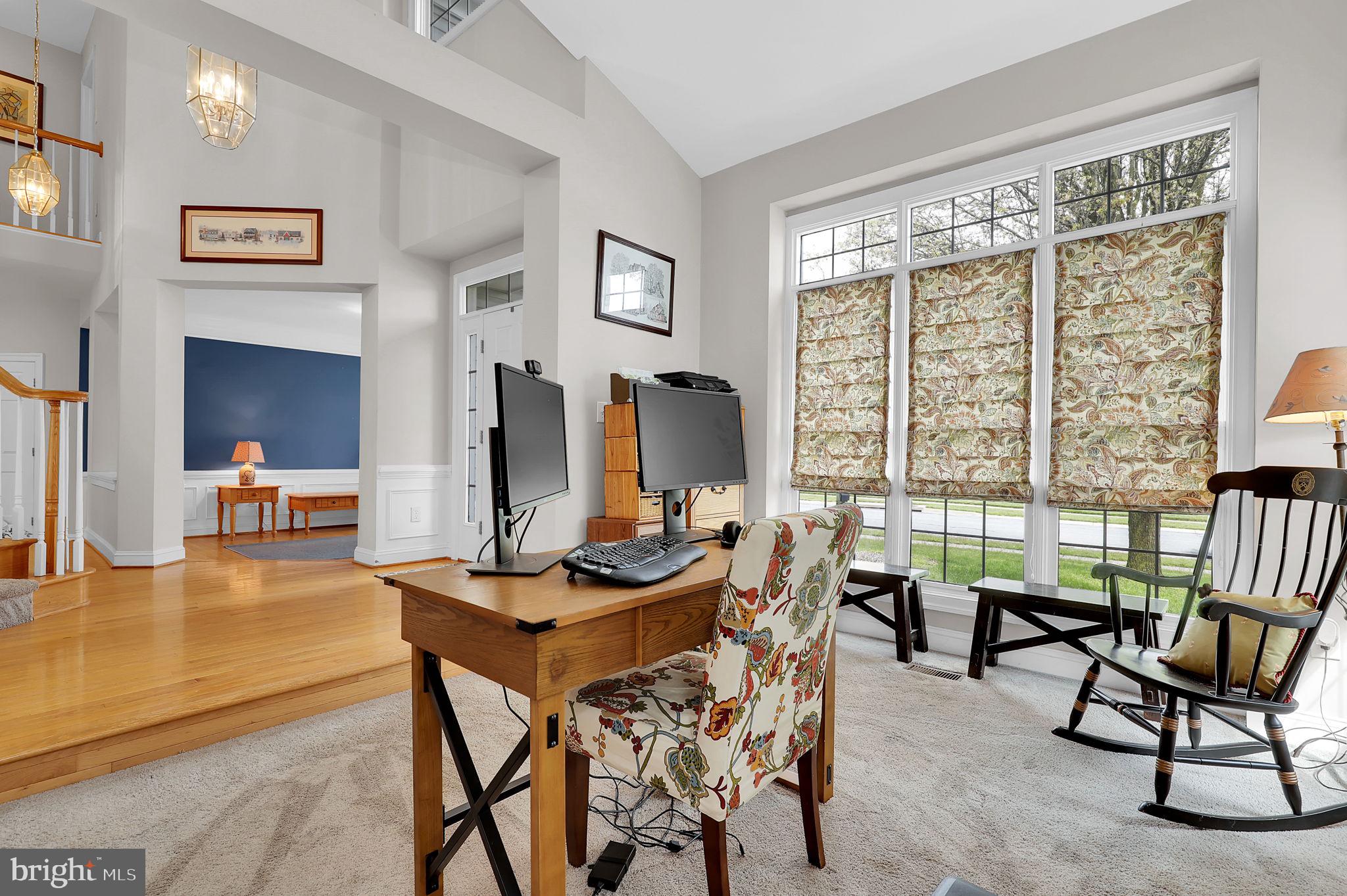 WINDSOR KNOLLS - Residential