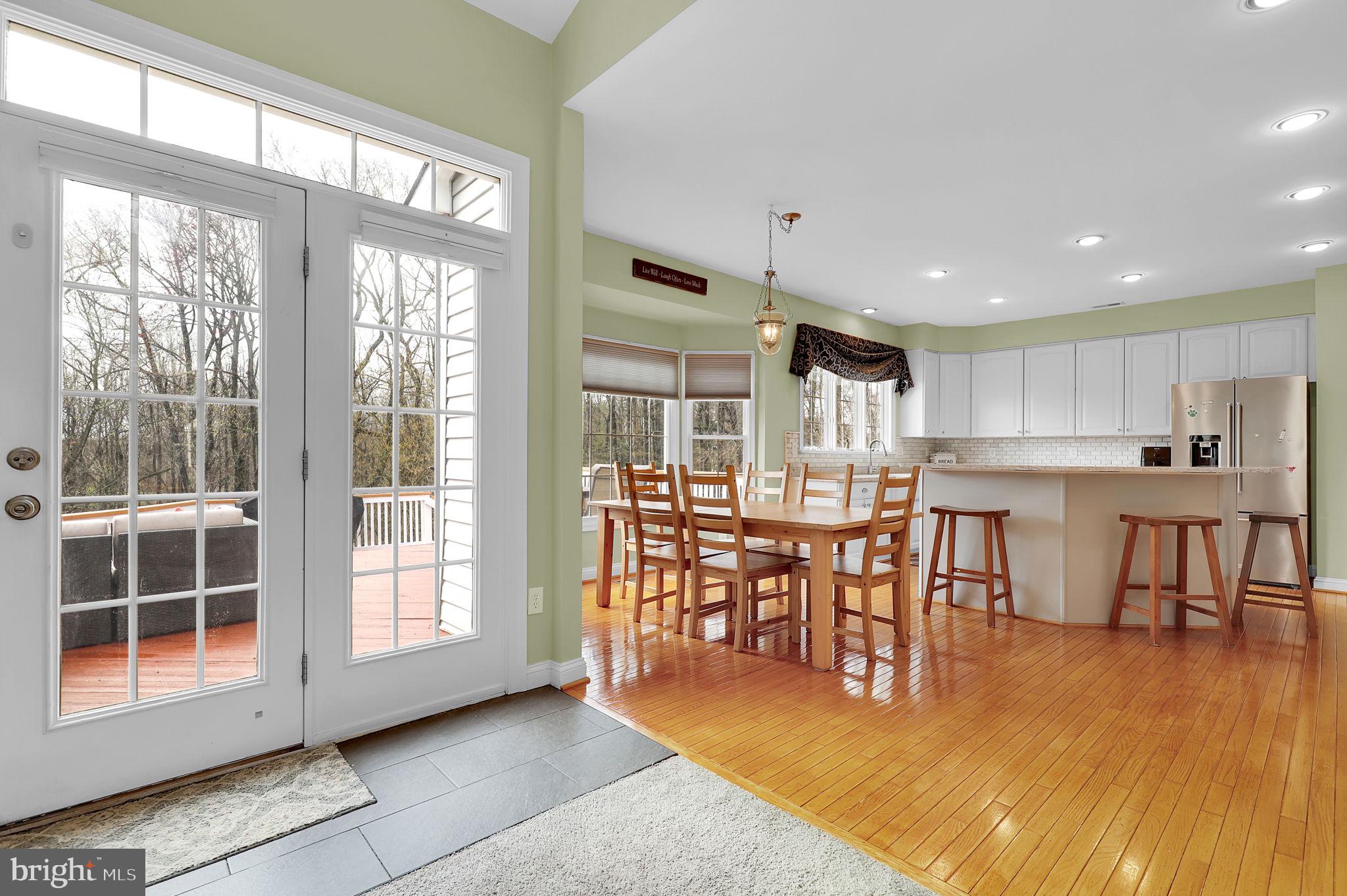 WINDSOR KNOLLS - Residential