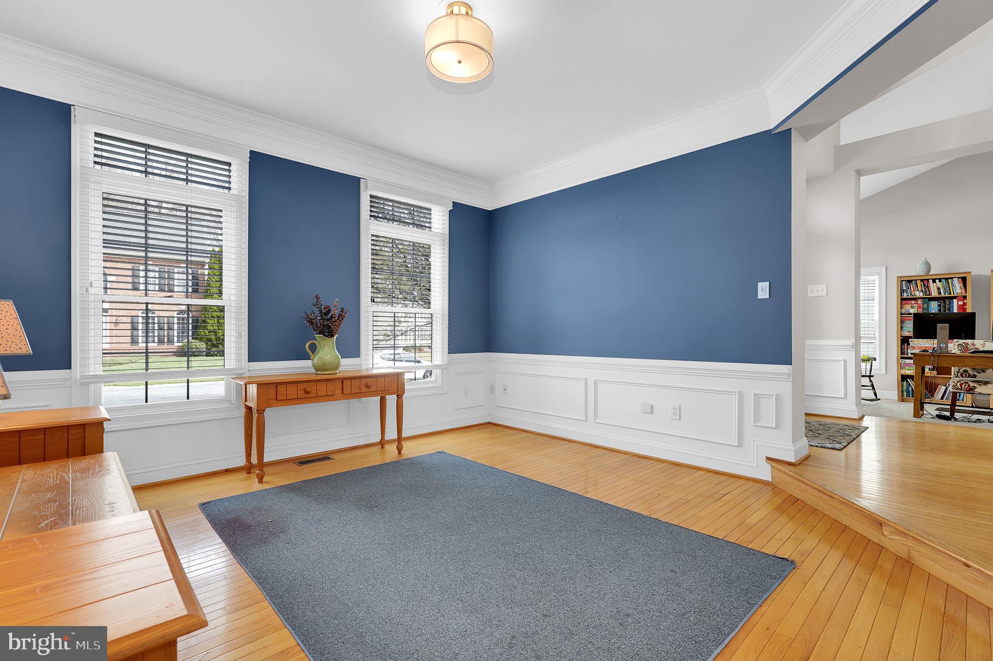 WINDSOR KNOLLS - Residential