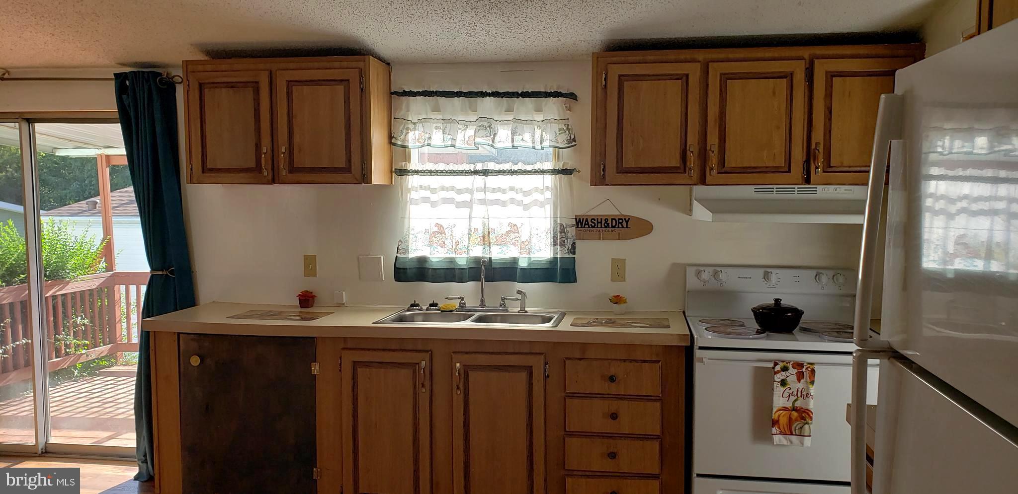 REEDS AT BAYVIEW - Residential