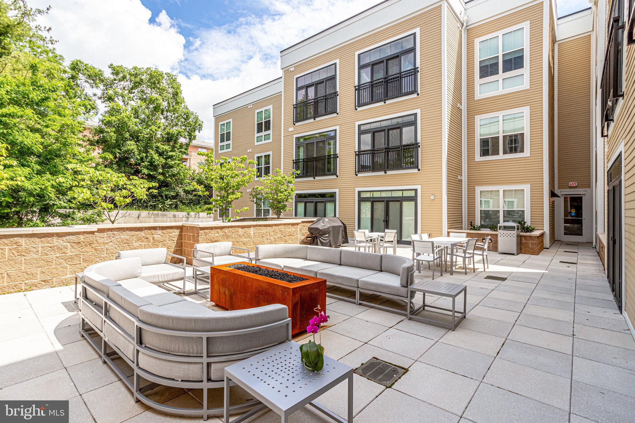 BARCROFT - Residential Lease