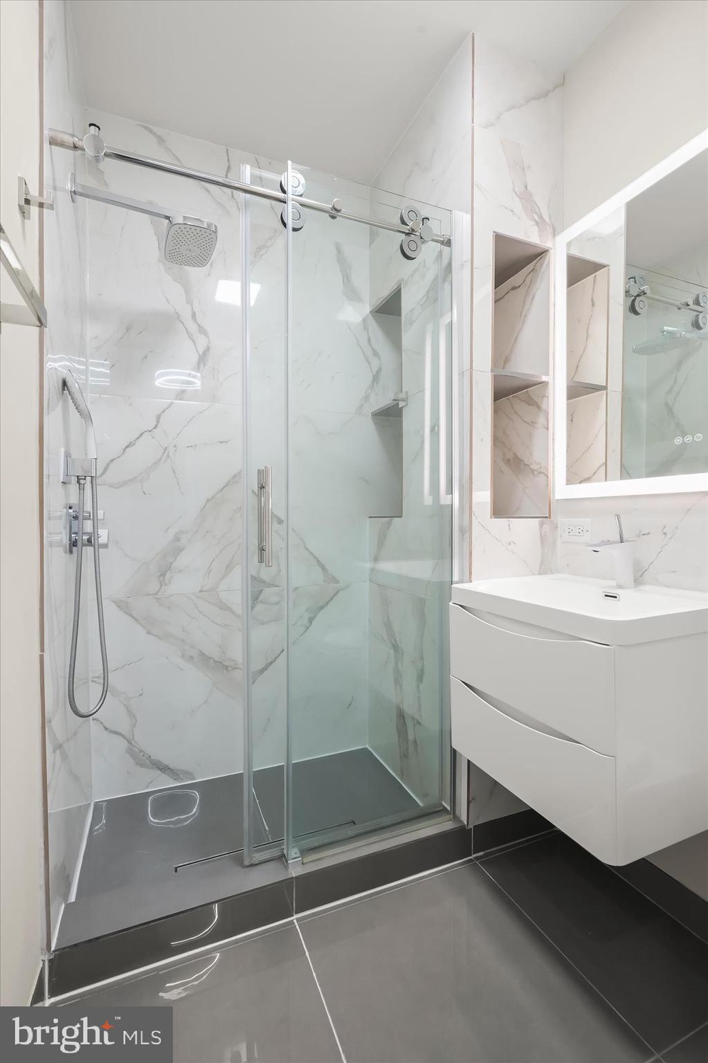 KINGS GIFT - Residential