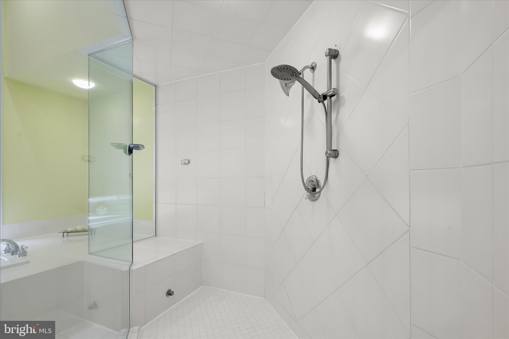 KINGS GIFT - Residential