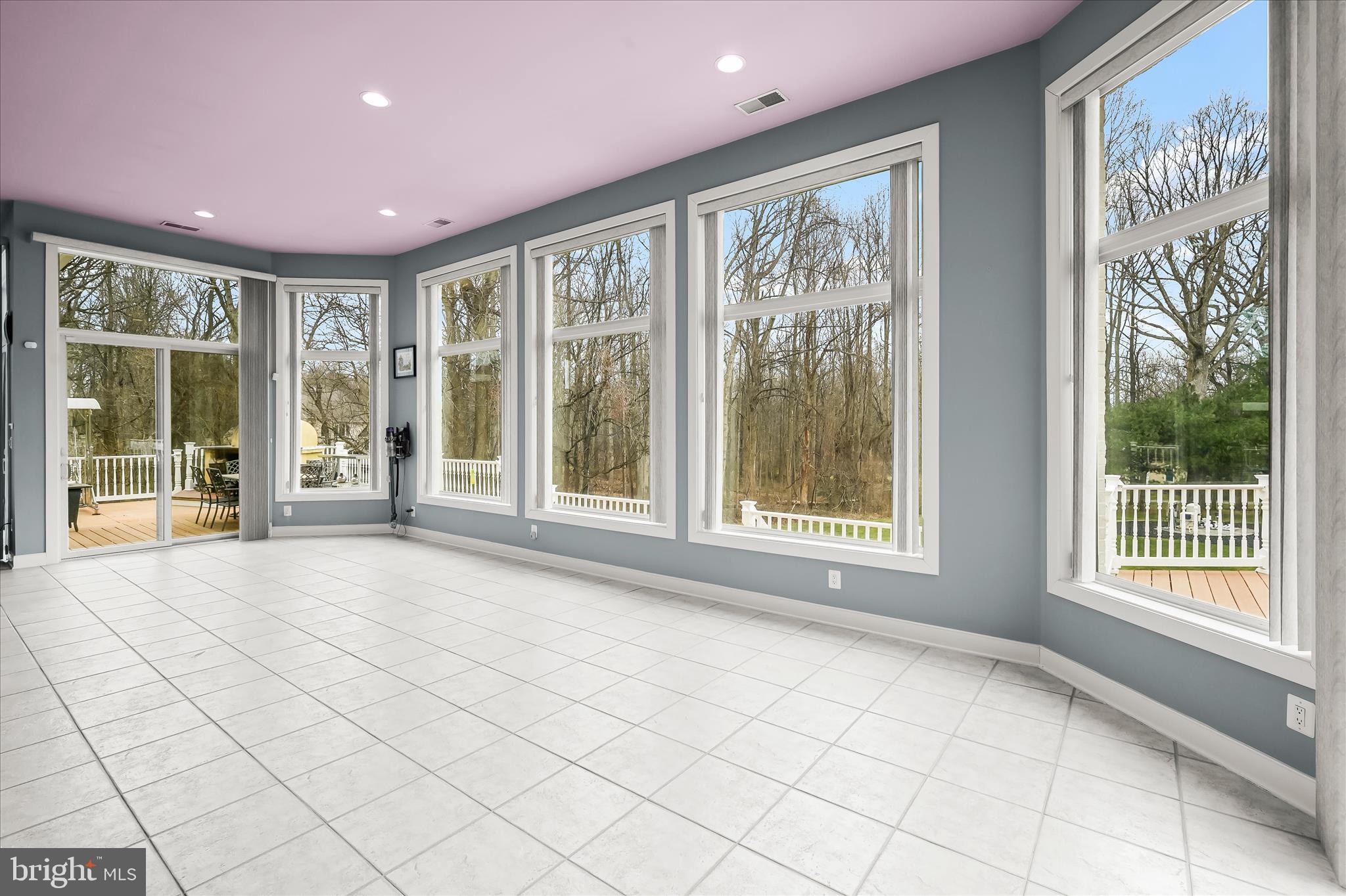 KINGS GIFT - Residential