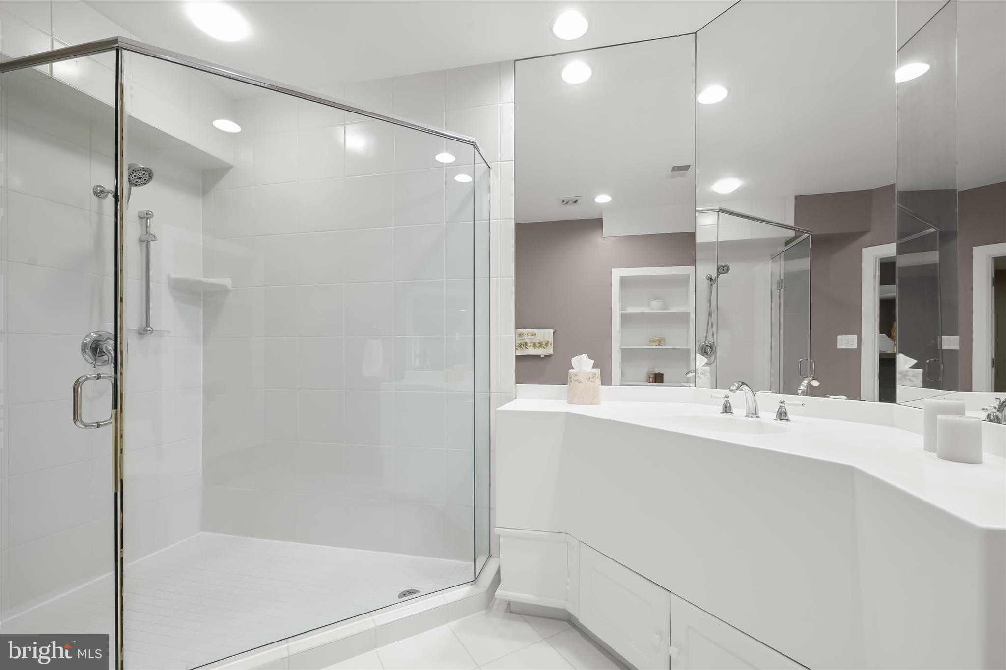 KINGS GIFT - Residential