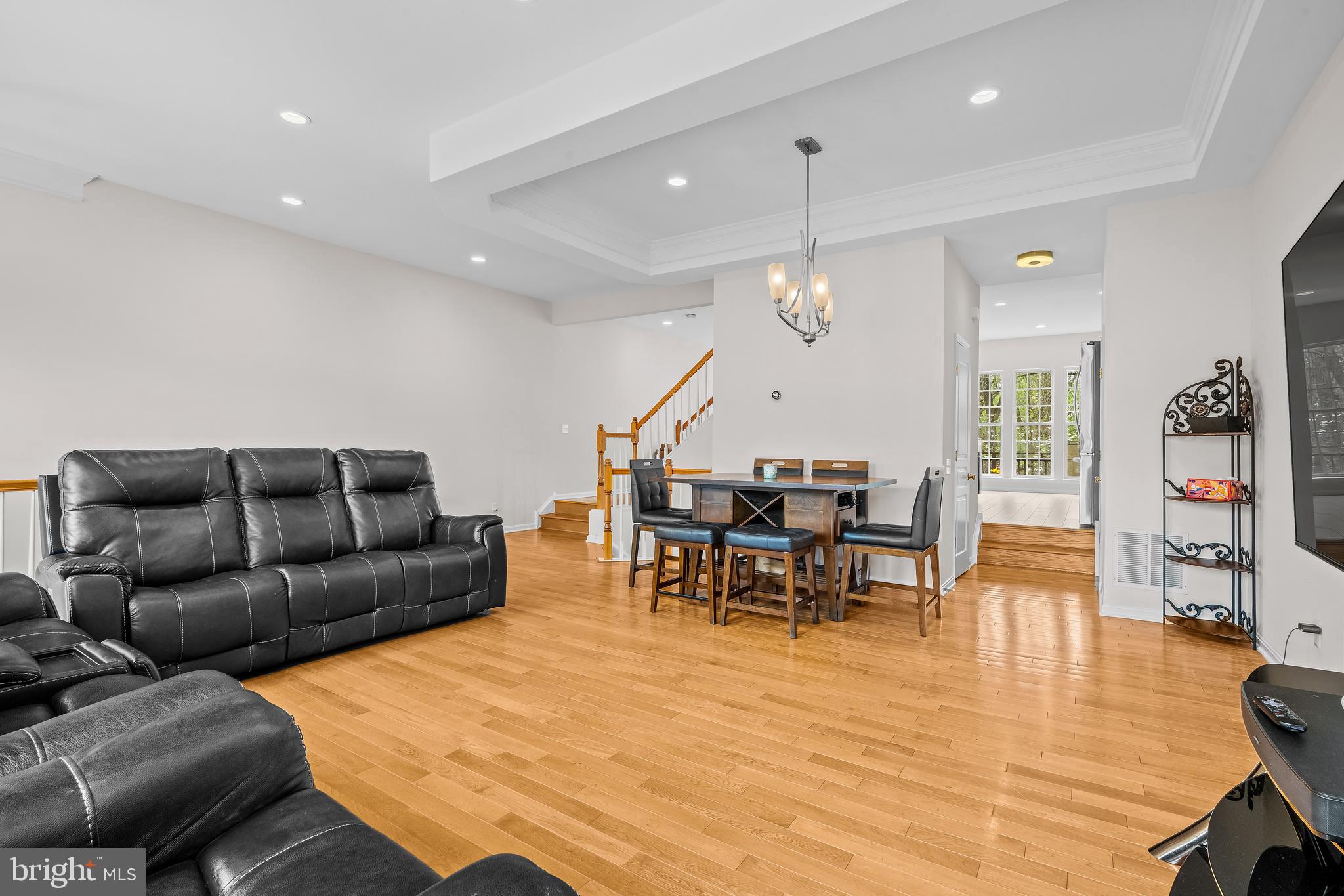 DOYLESTOWN STATION - Residential