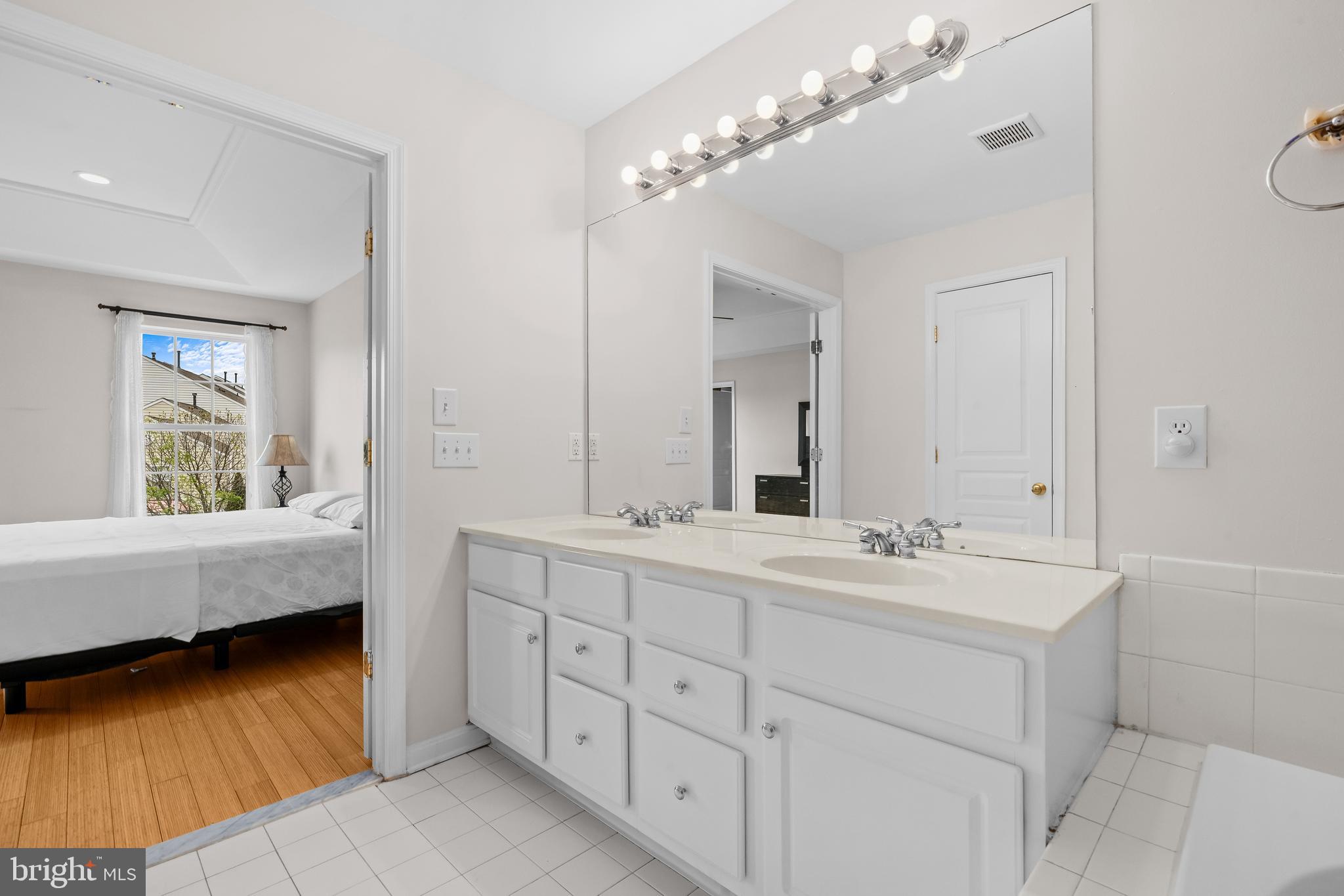 DOYLESTOWN STATION - Residential