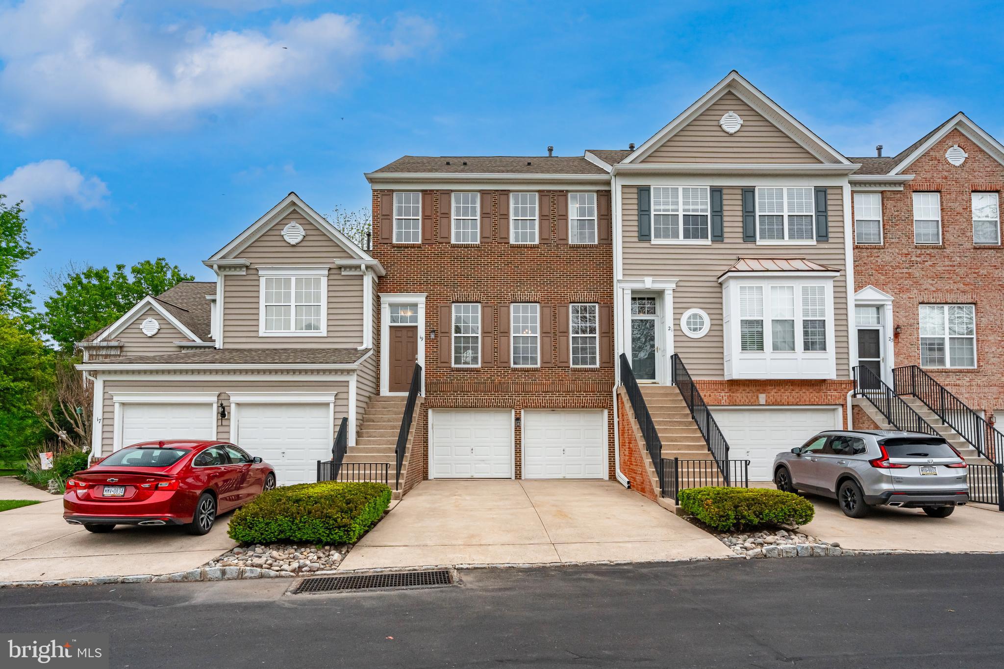 19 AVALON COURT