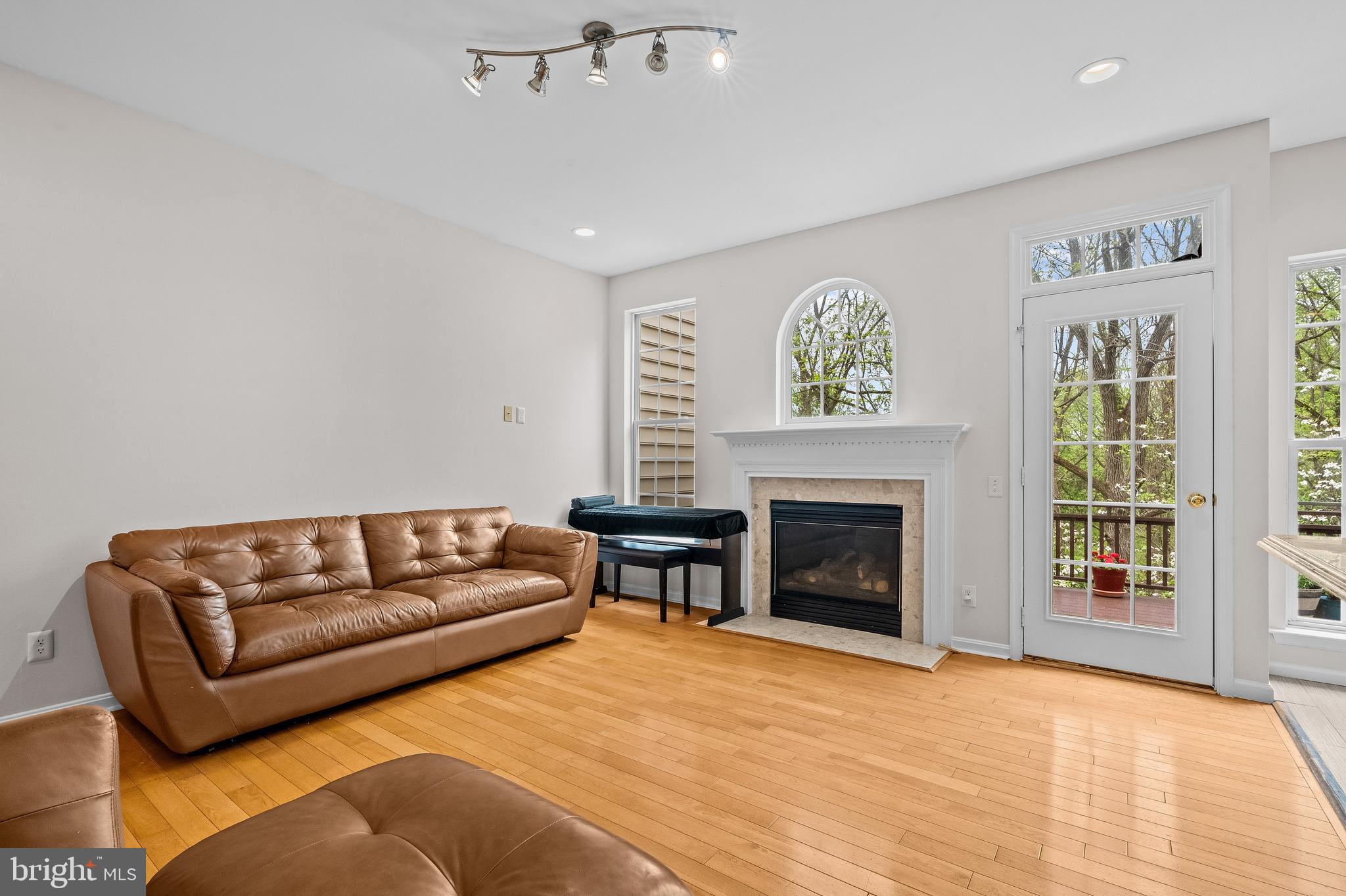 DOYLESTOWN STATION - Residential