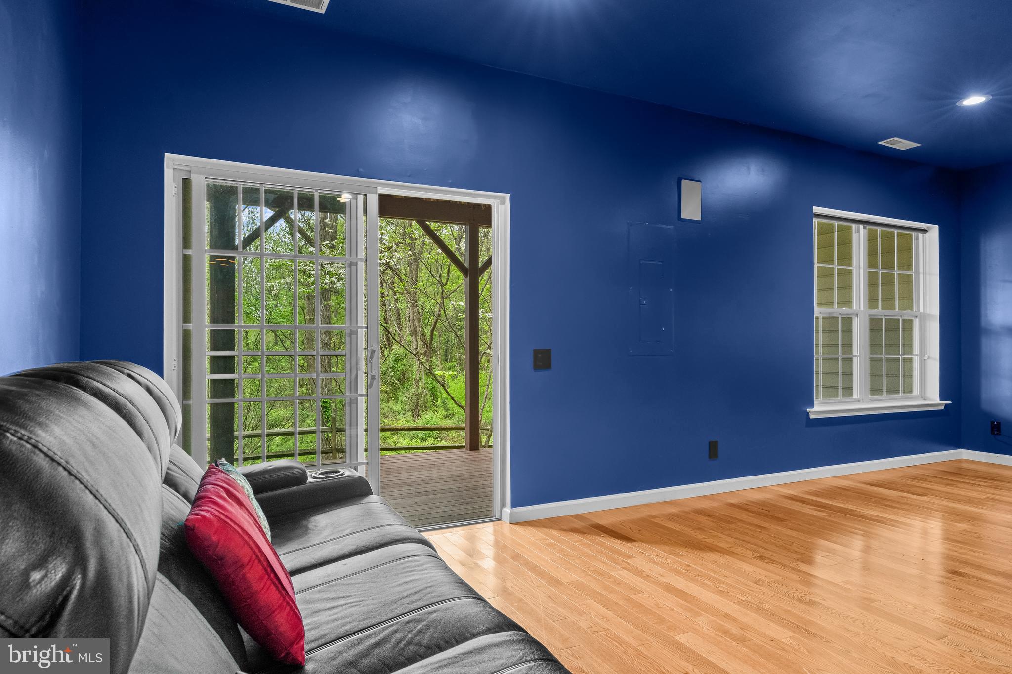 DOYLESTOWN STATION - Residential