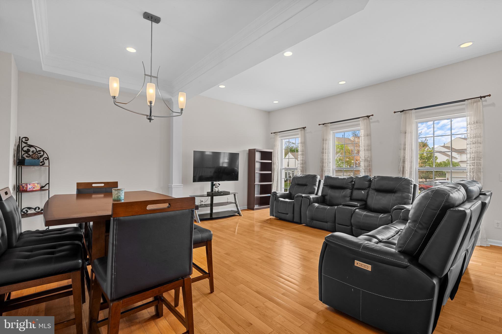DOYLESTOWN STATION - Residential
