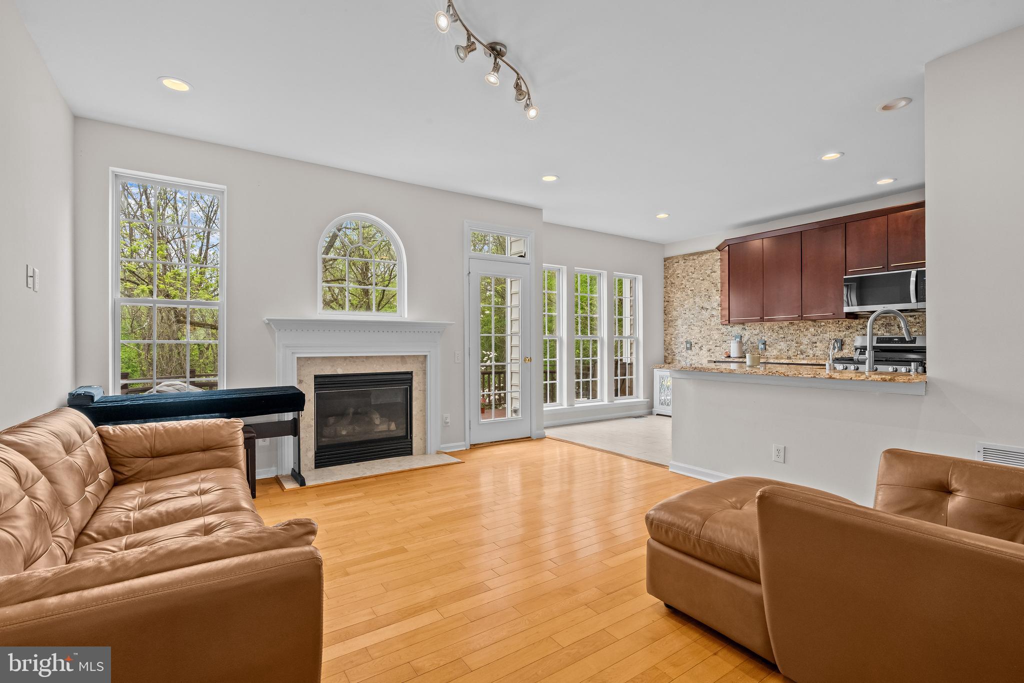 DOYLESTOWN STATION - Residential