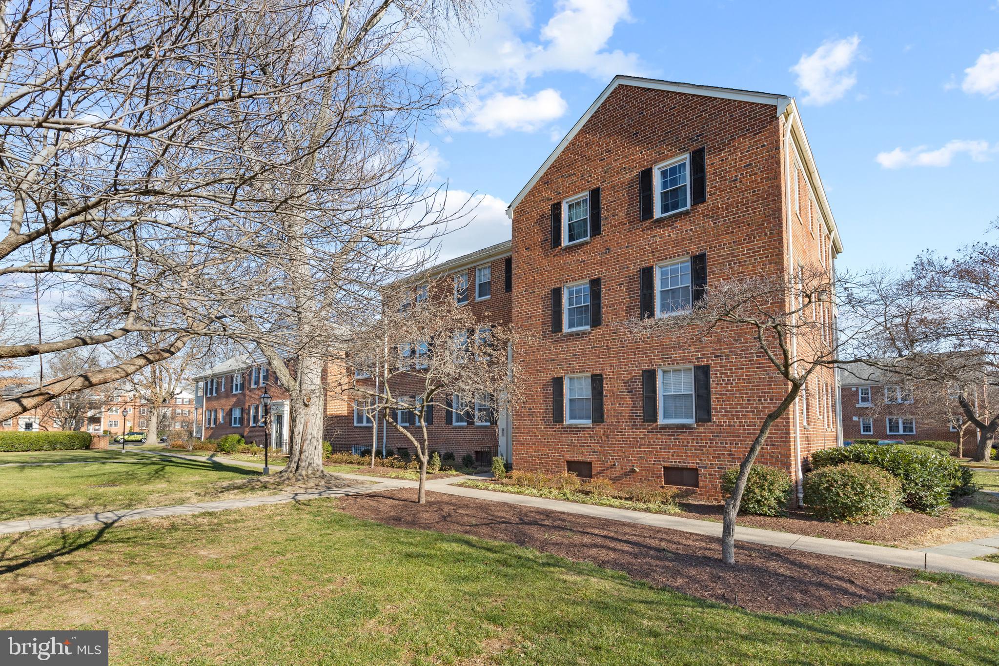 BELLE VIEW - Residential Lease