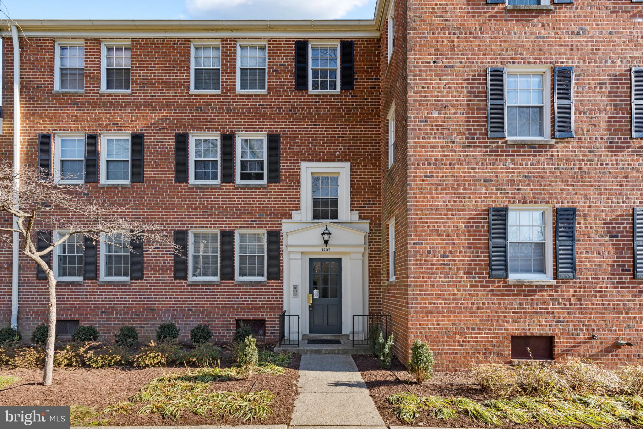 BELLE VIEW - Residential Lease