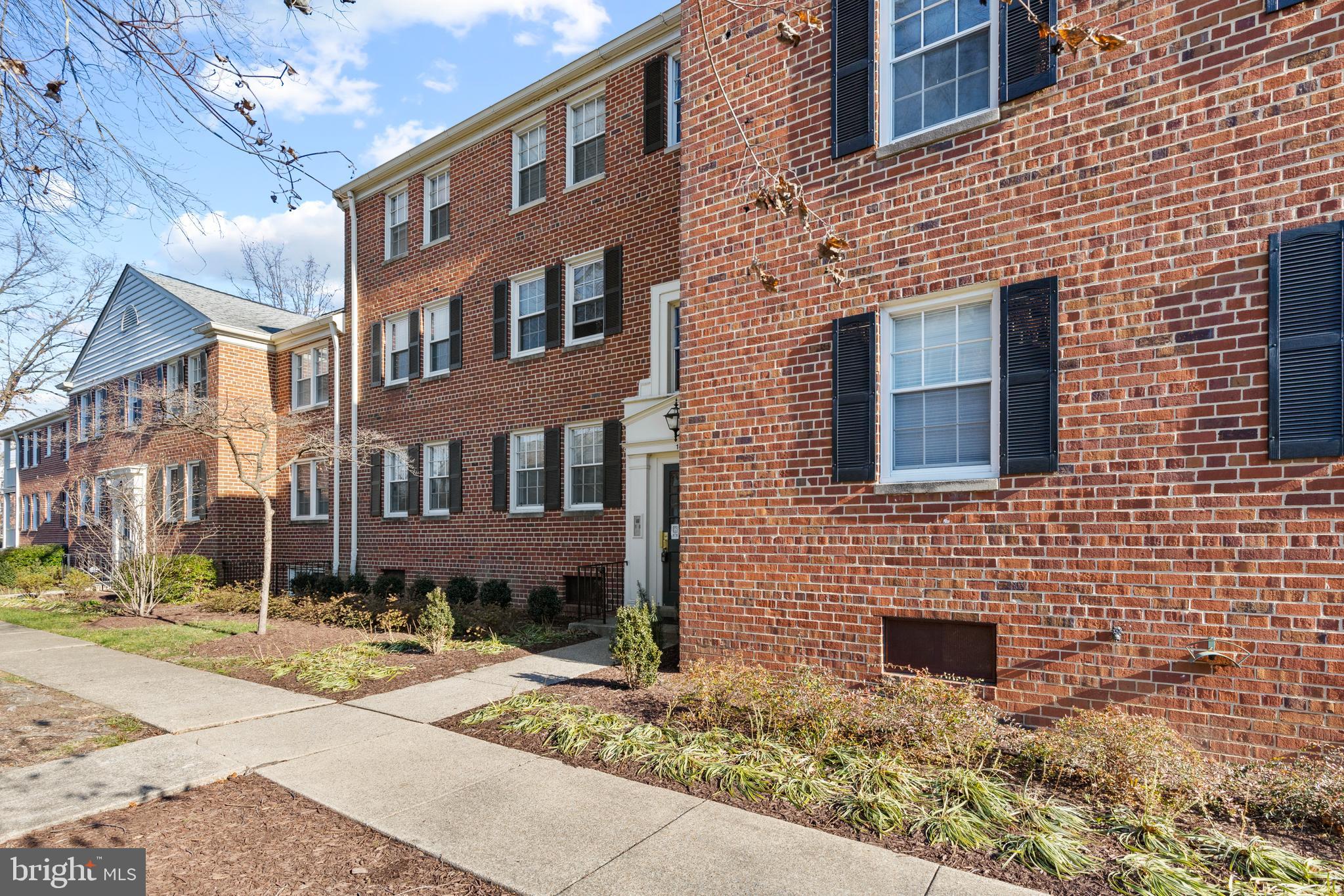 BELLE VIEW - Residential Lease