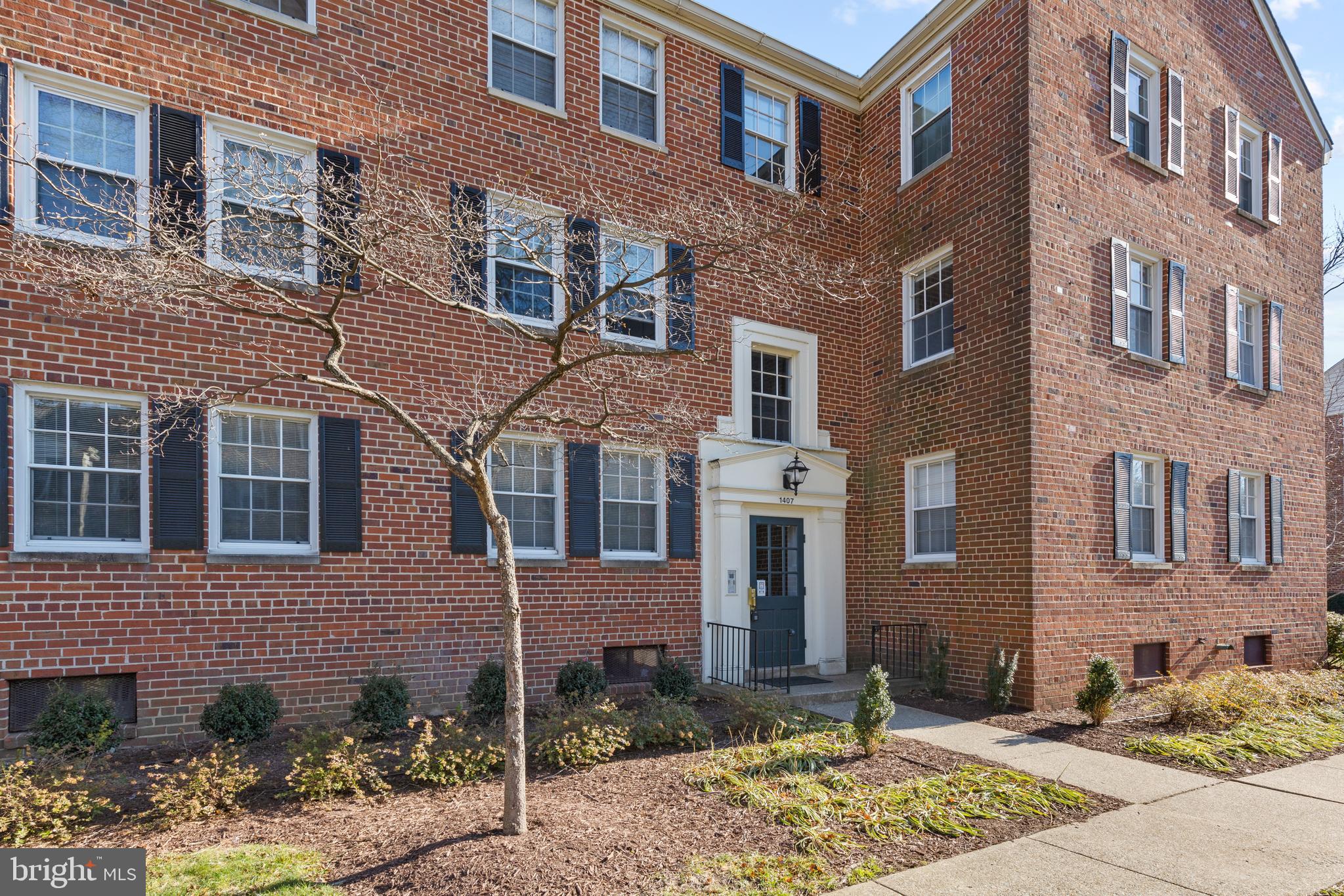 BELLE VIEW - Residential Lease