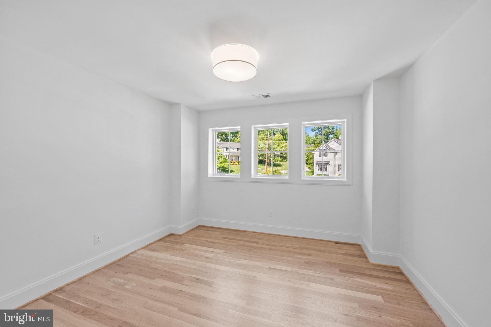 PARKWOOD - Residential