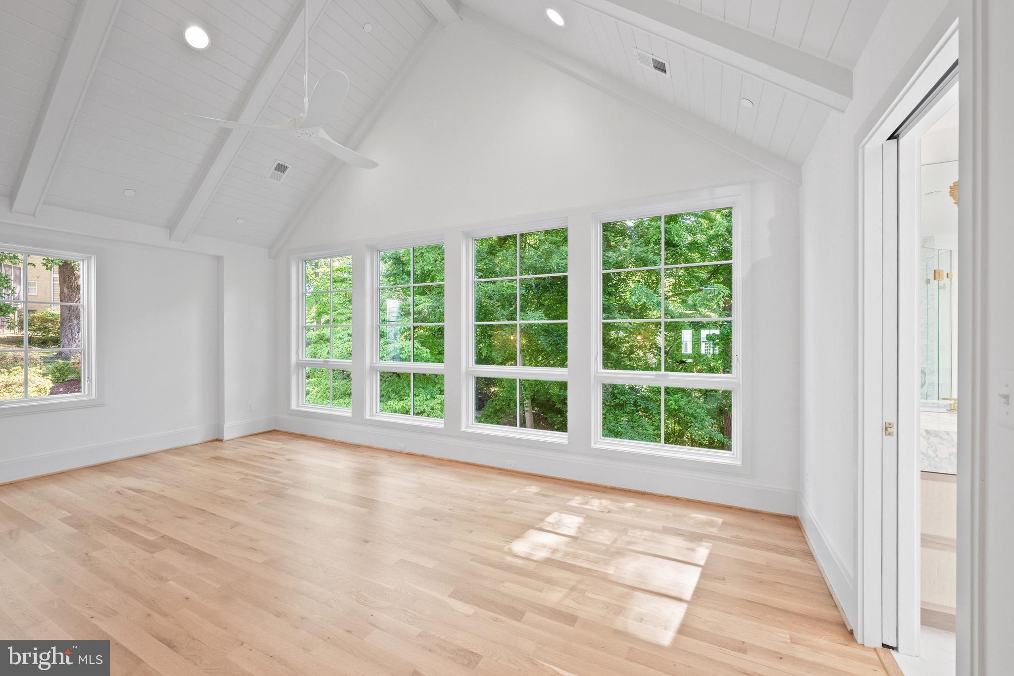 PARKWOOD - Residential