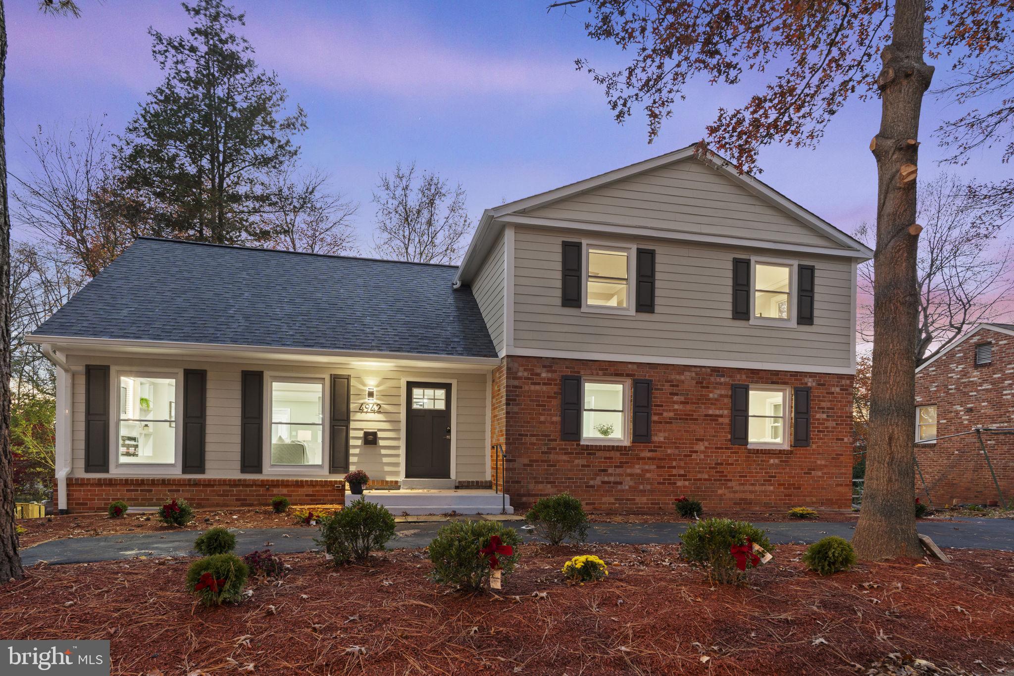 MANOR WOODS - Residential