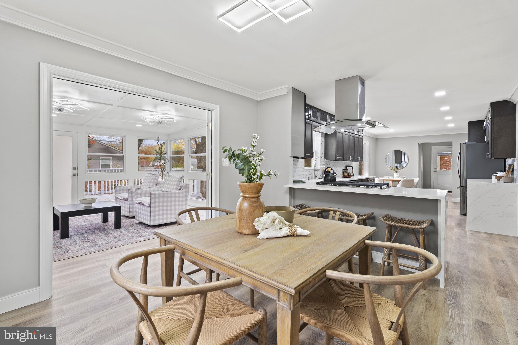 MANOR WOODS - Residential