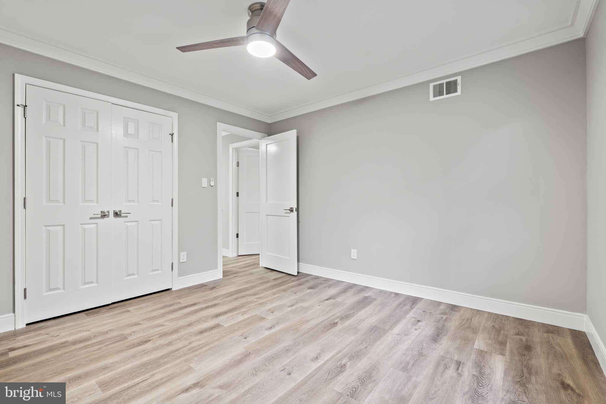 MANOR WOODS - Residential