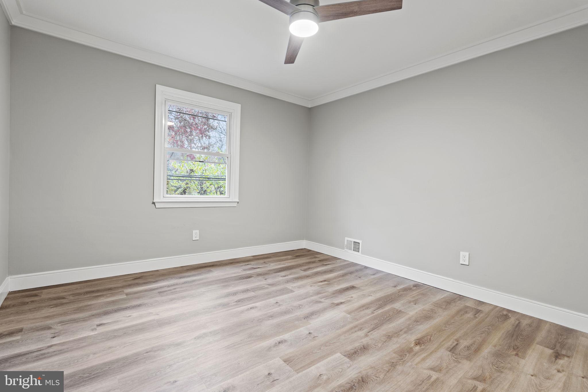 MANOR WOODS - Residential