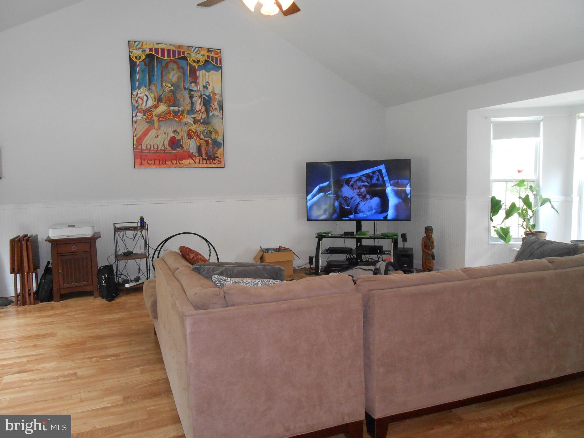 MAPLE RUN - Residential Lease