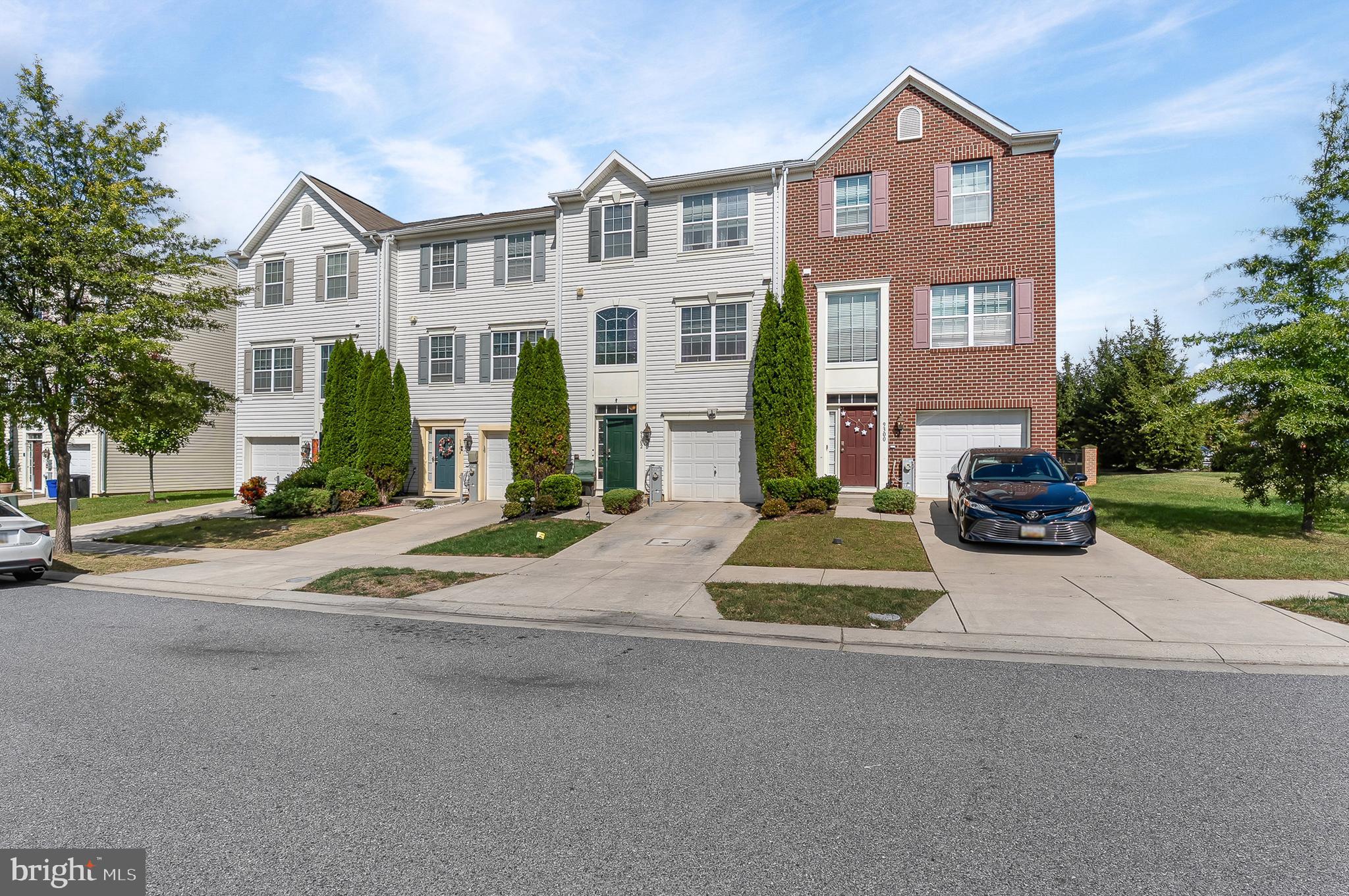 CARRIAGE HILLS TOWNHOUSE - Residential