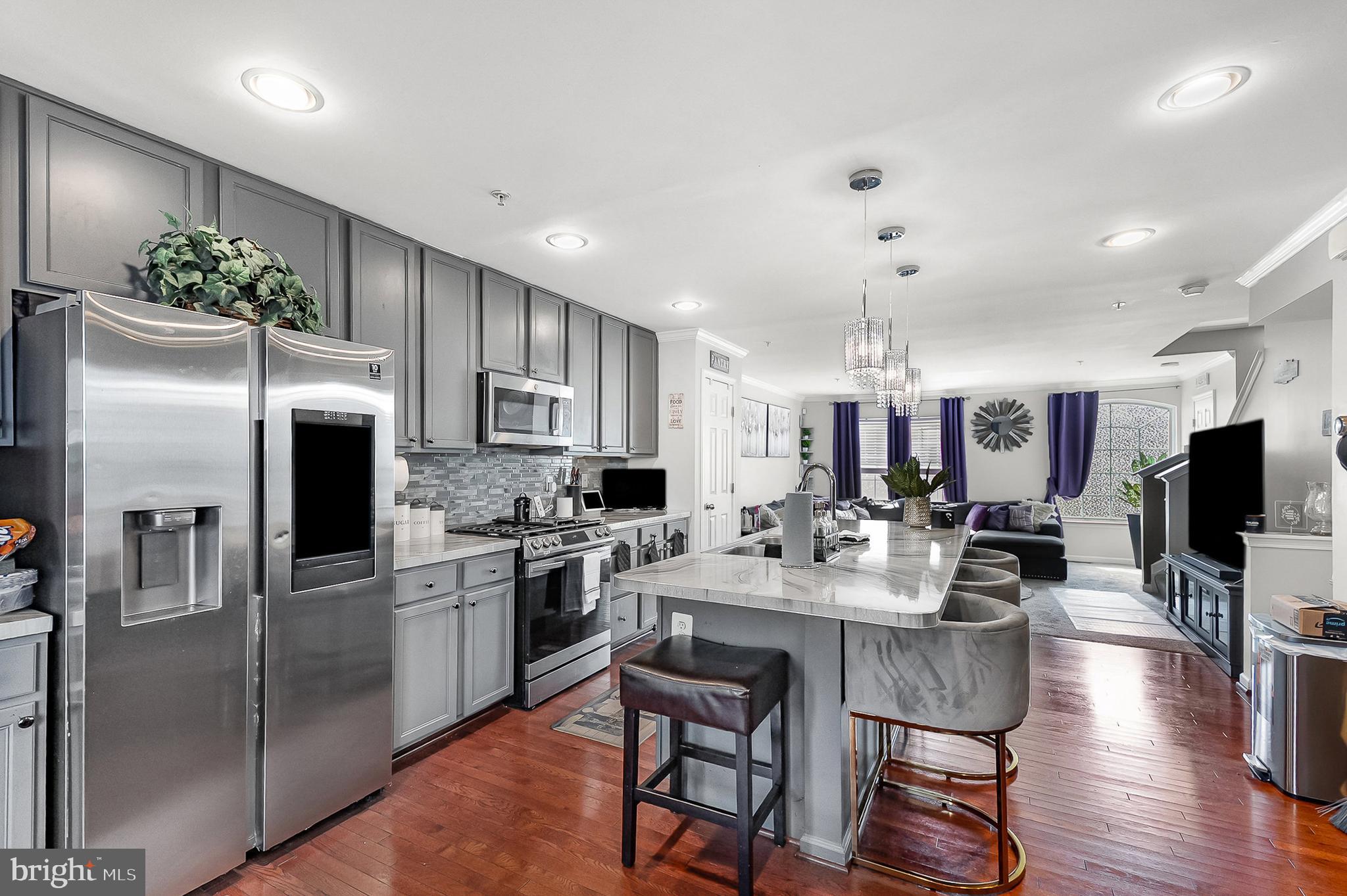 CARRIAGE HILLS TOWNHOUSE - Residential