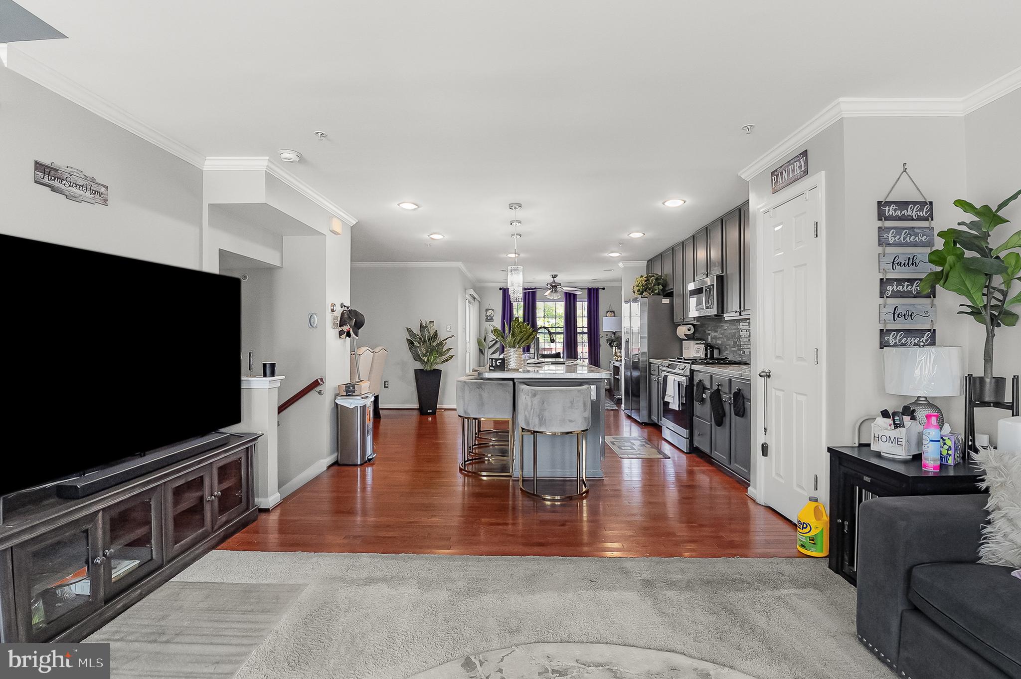 CARRIAGE HILLS TOWNHOUSE - Residential