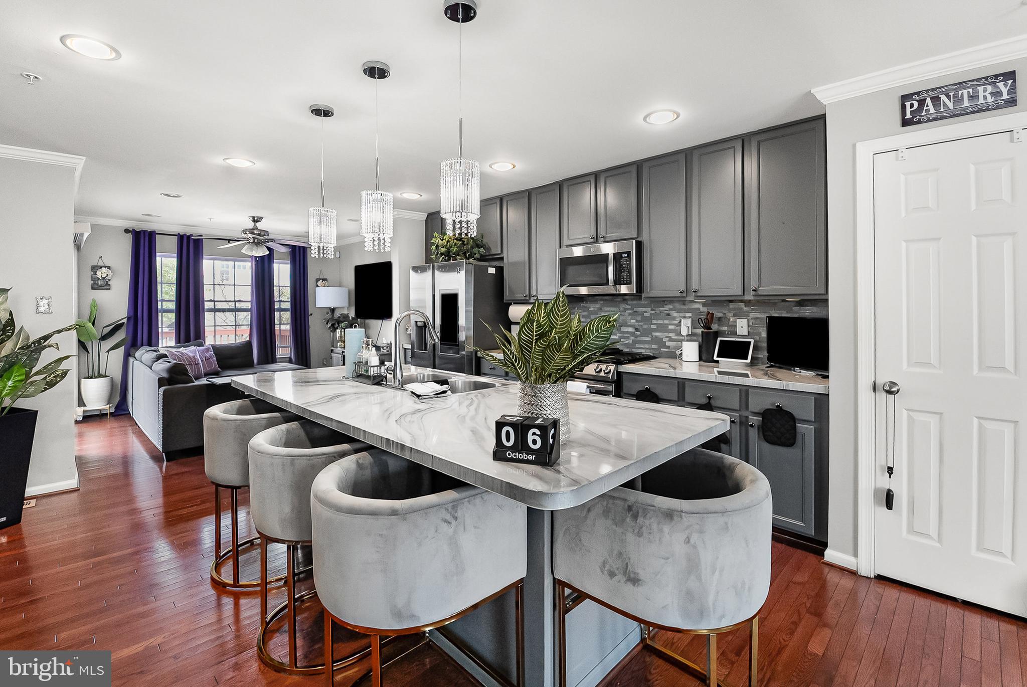 CARRIAGE HILLS TOWNHOUSE - Residential