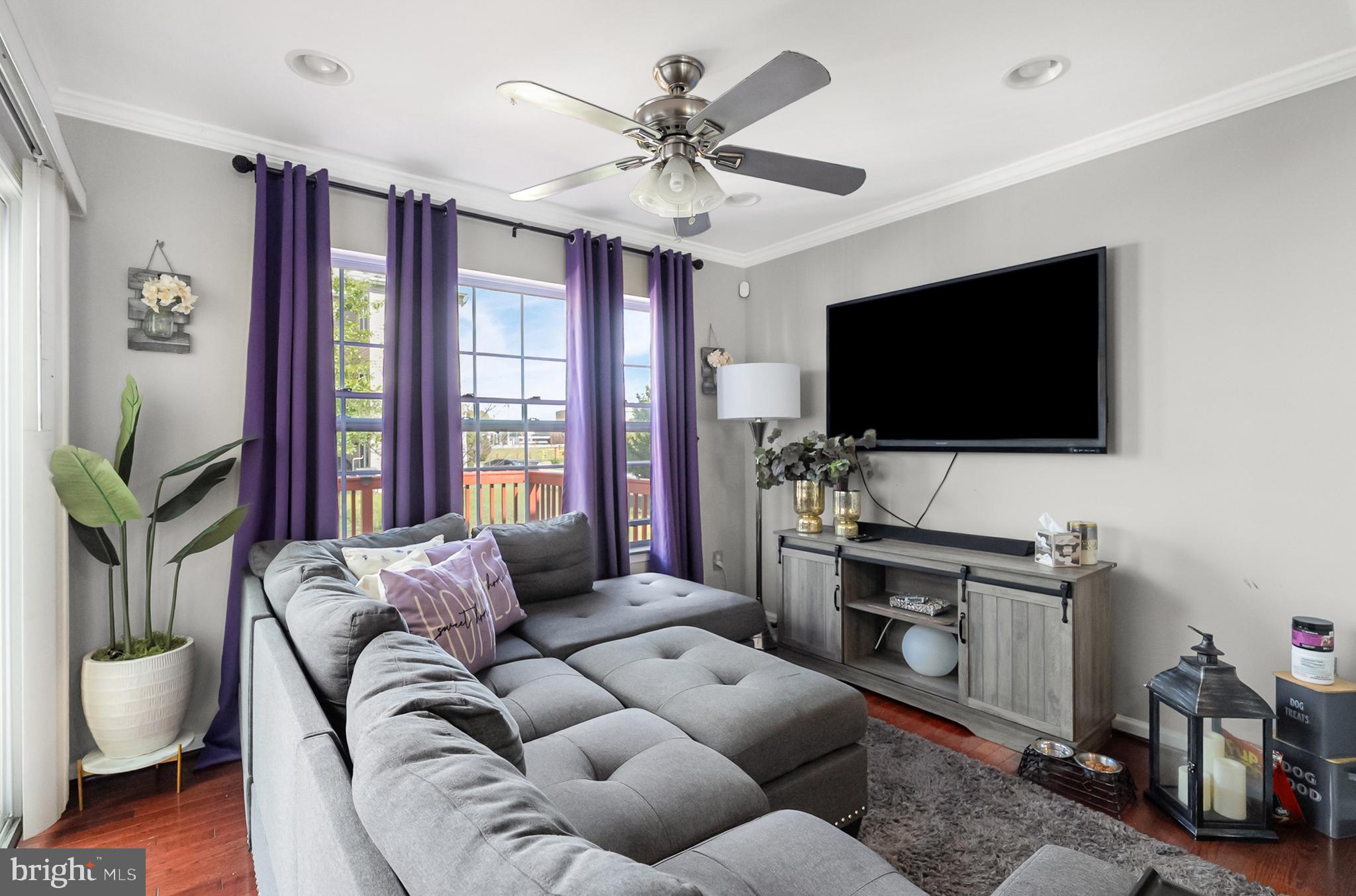 CARRIAGE HILLS TOWNHOUSE - Residential