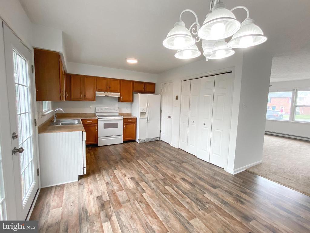 FREDERICKTOWNE TOWNHOUSE - Residential Lease