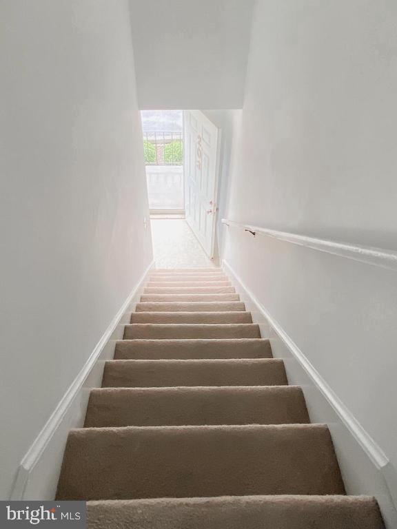 FREDERICKTOWNE TOWNHOUSE - Residential Lease