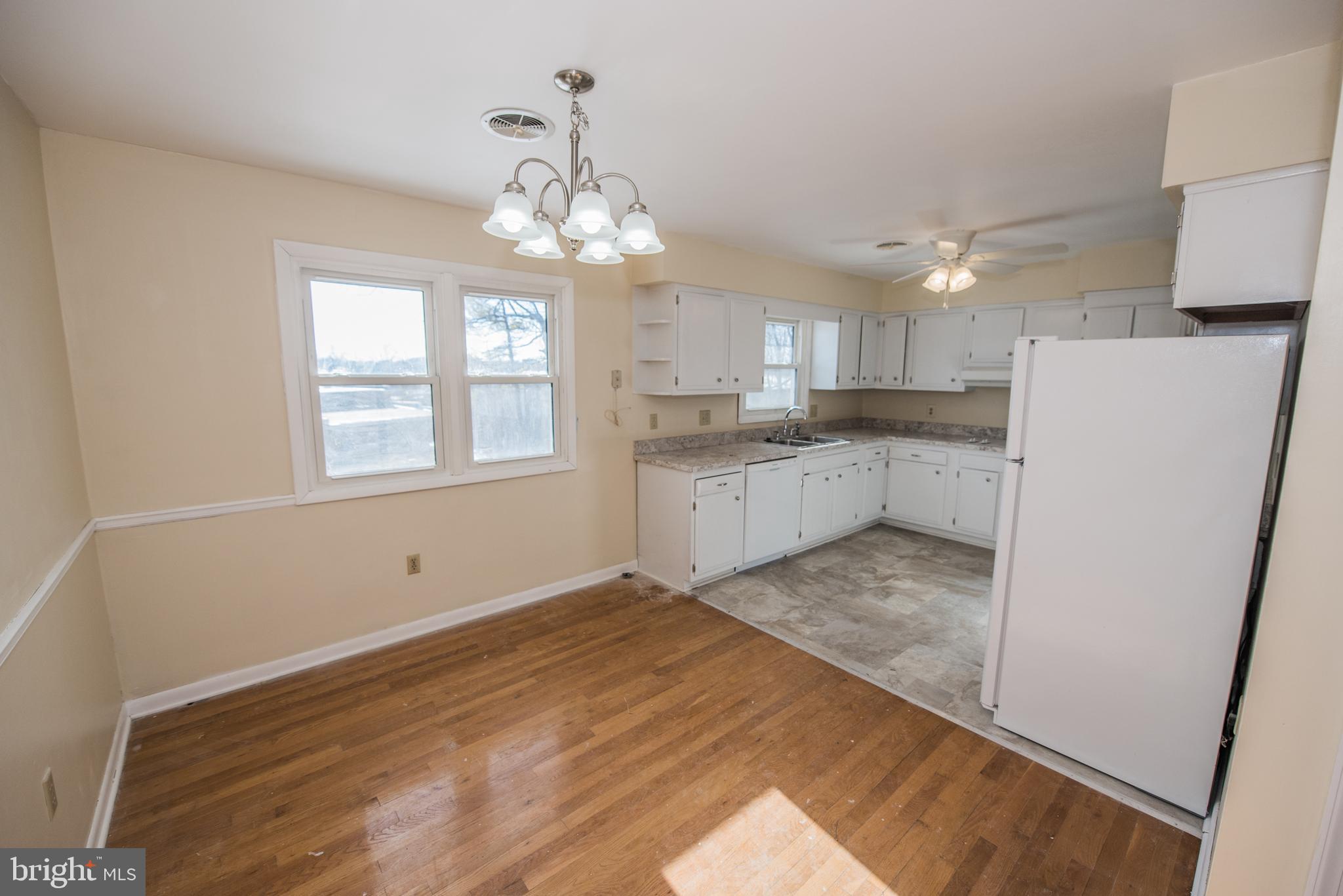 PIKEVIEW ACRES - Residential