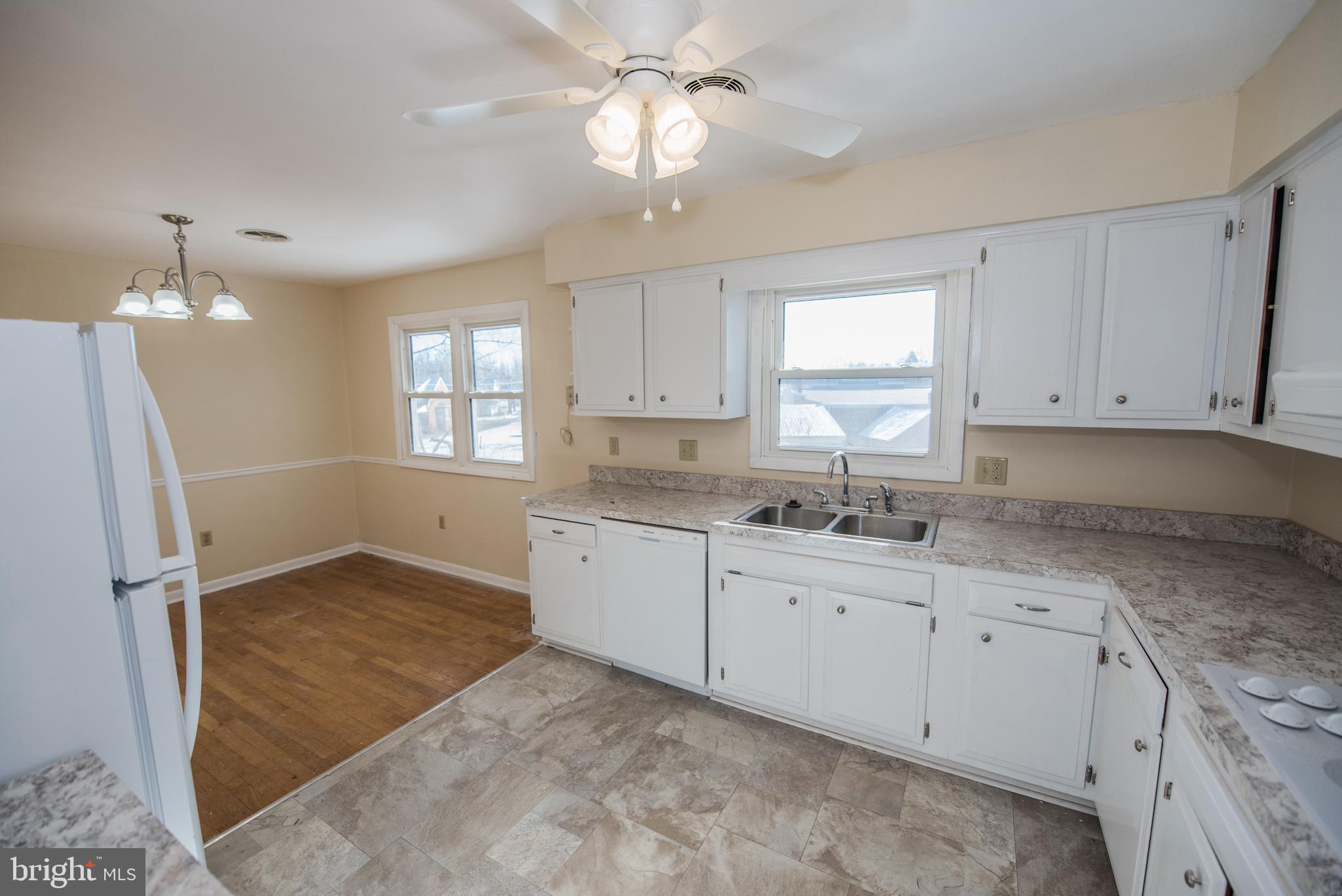 PIKEVIEW ACRES - Residential