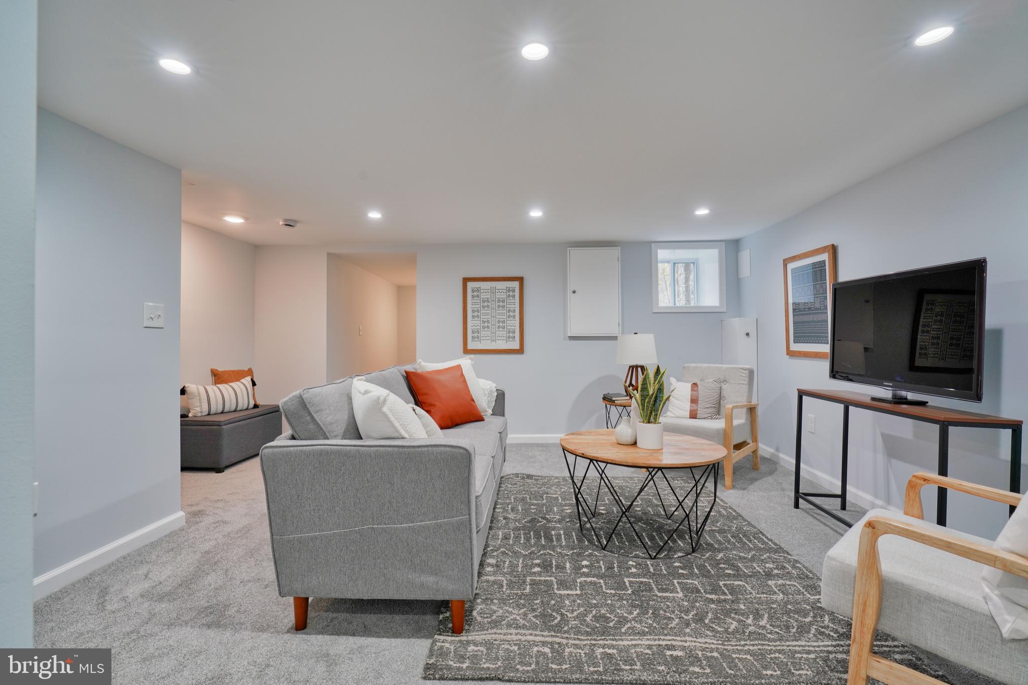 WEST FOREST PARK - Residential