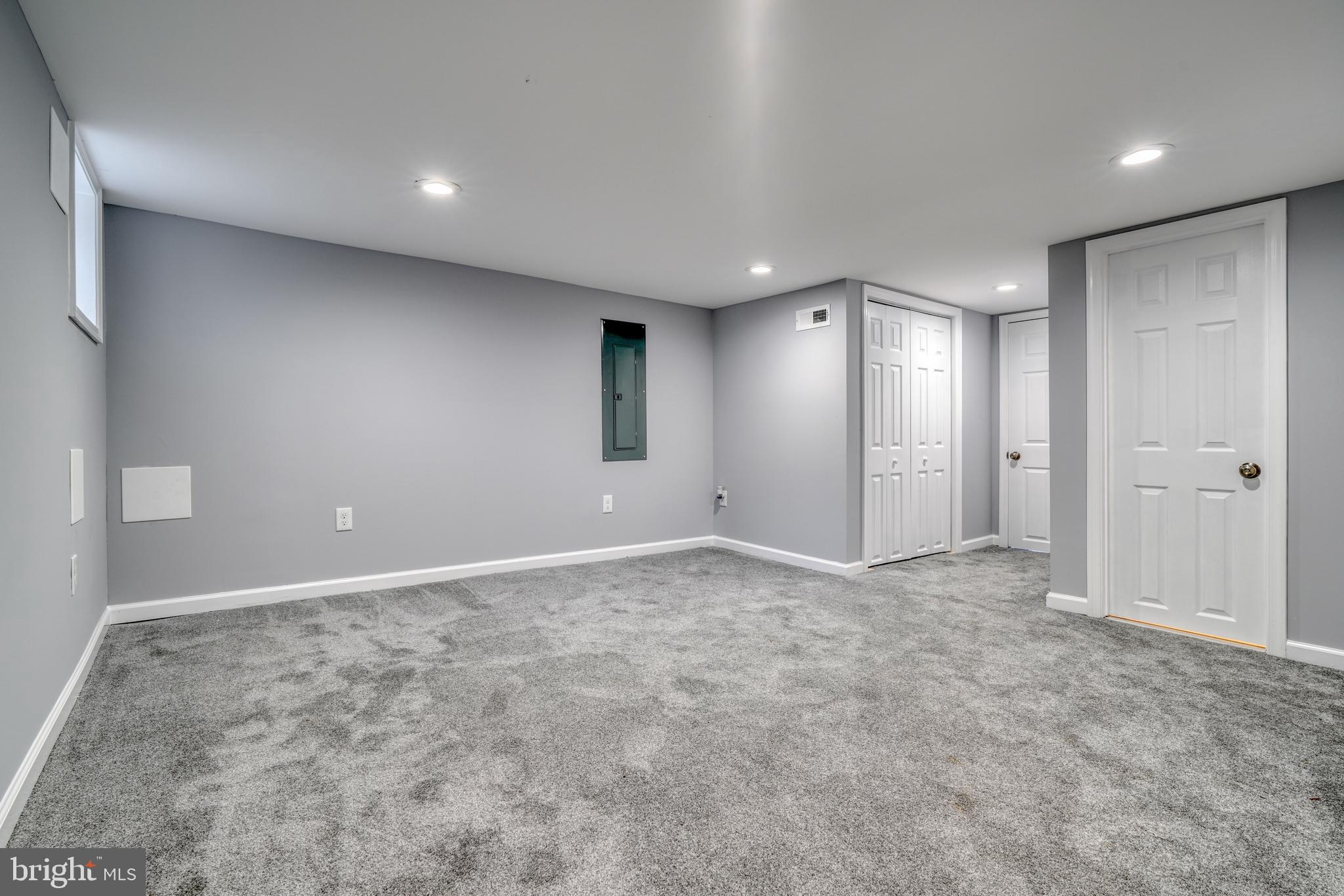 WEST FOREST PARK - Residential