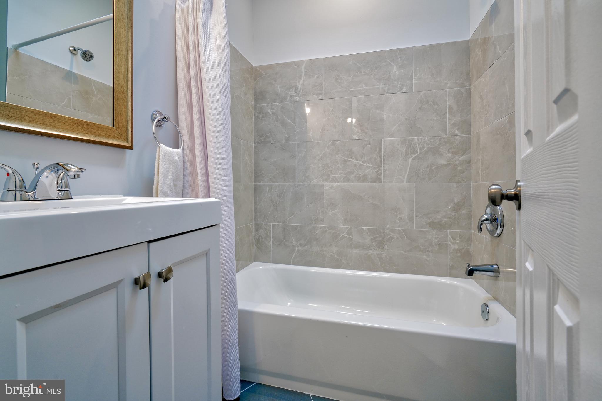 WEST FOREST PARK - Residential