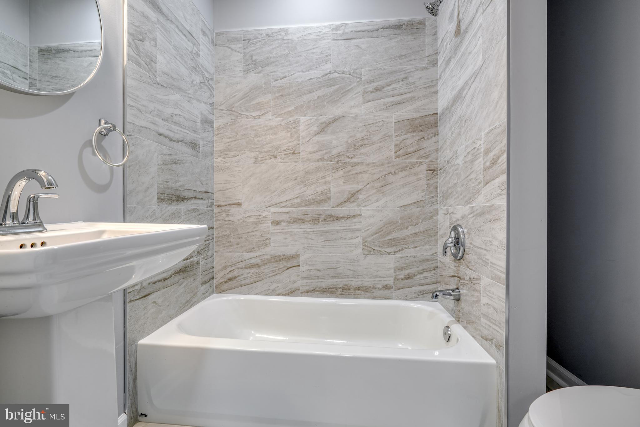 WEST FOREST PARK - Residential