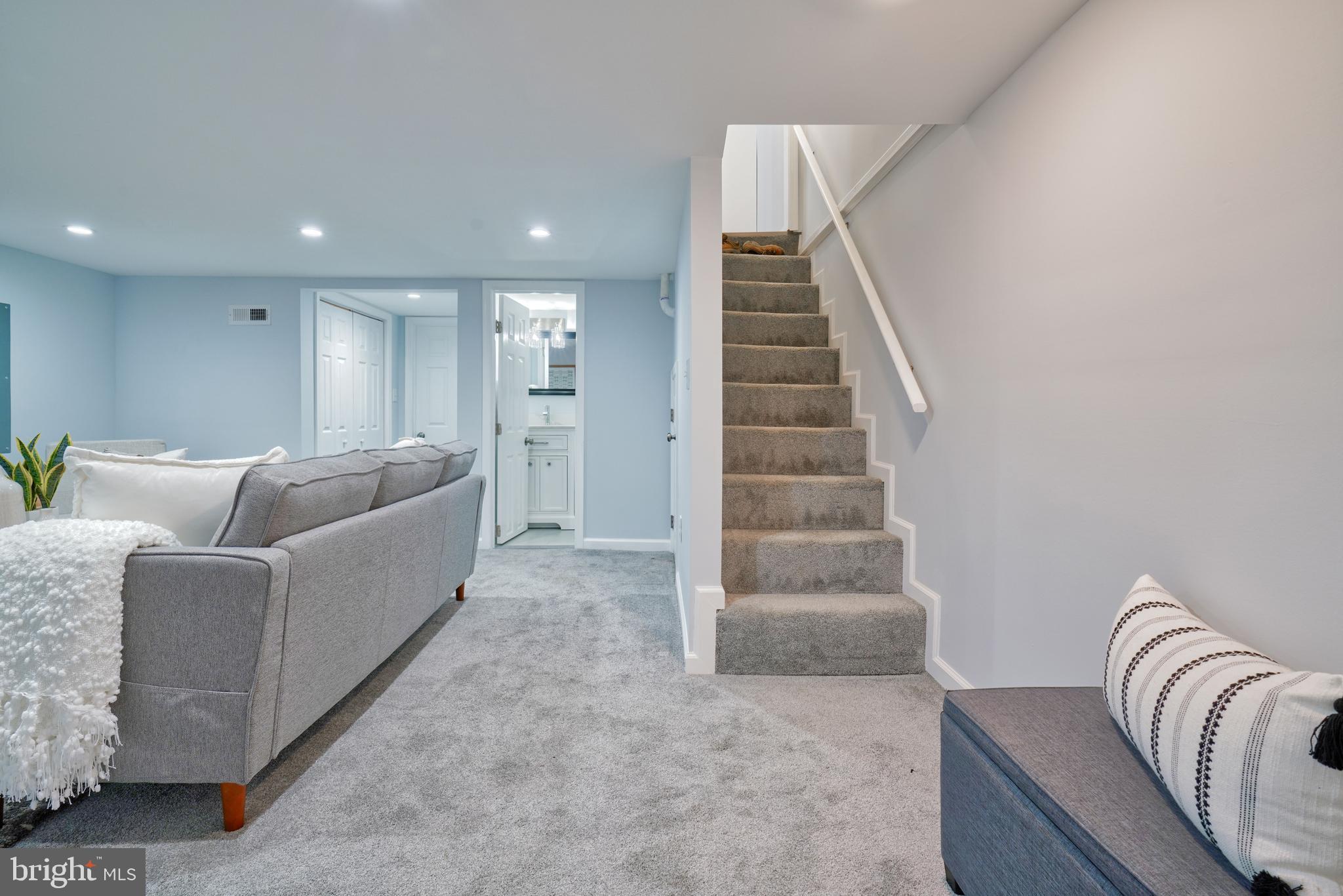 WEST FOREST PARK - Residential