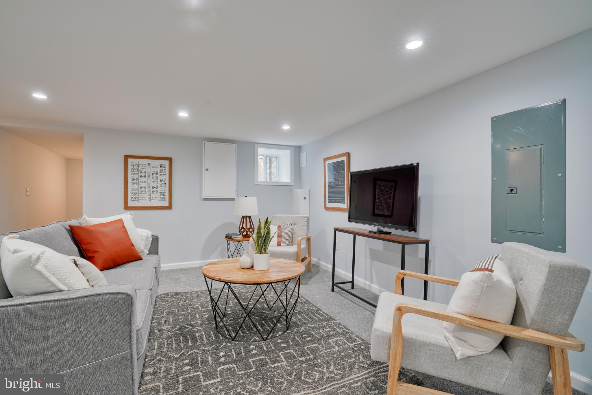 WEST FOREST PARK - Residential