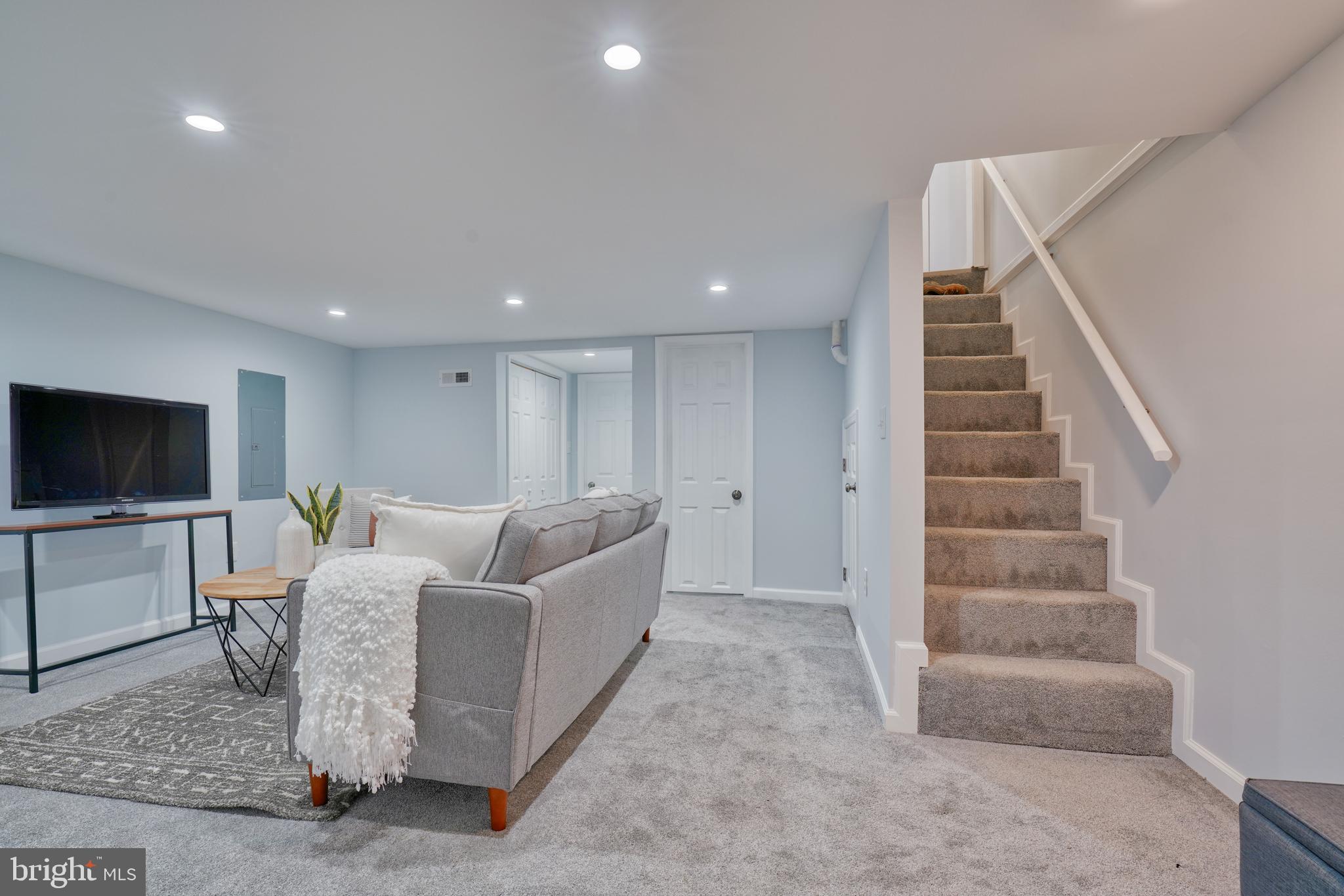 WEST FOREST PARK - Residential