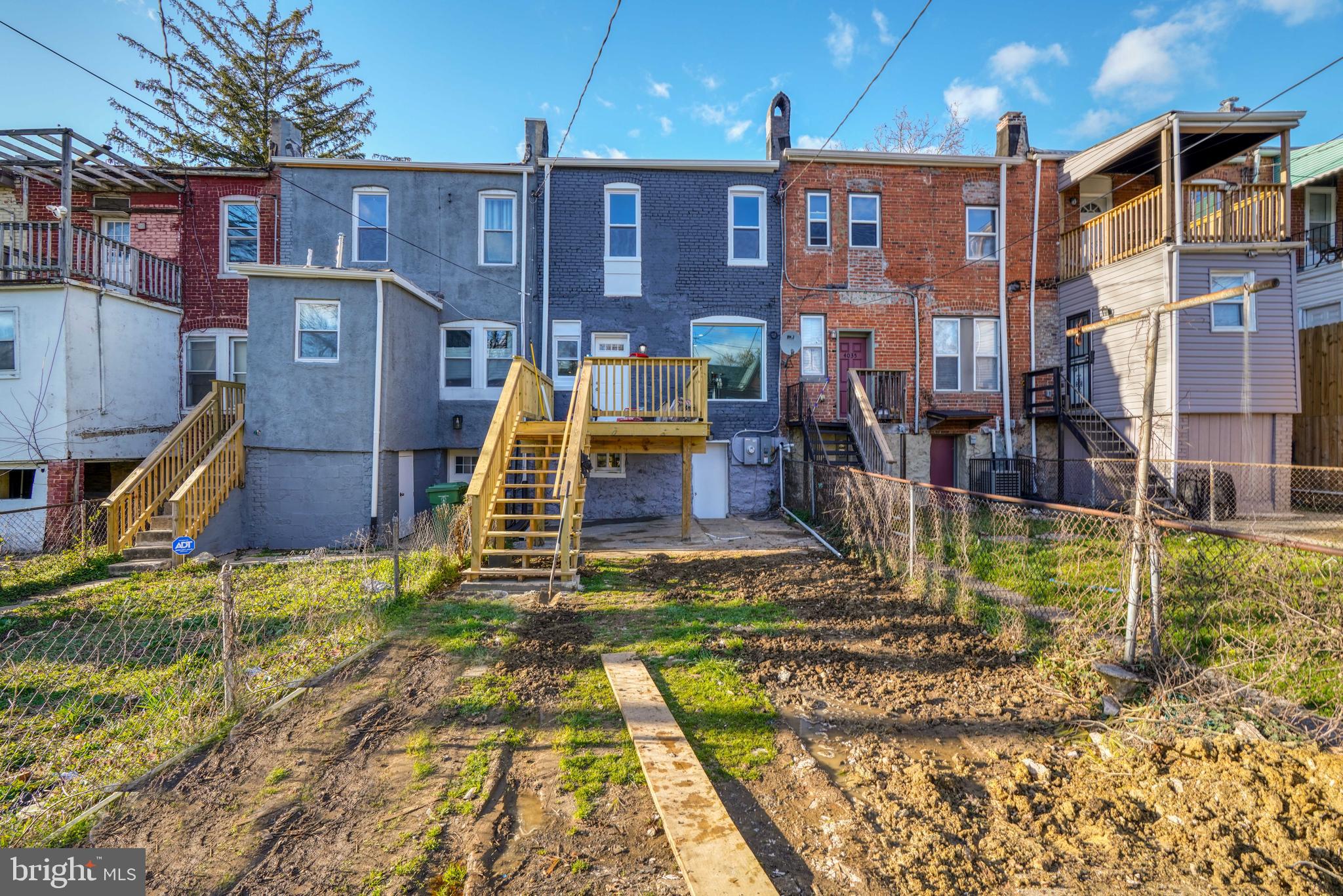 WEST FOREST PARK - Residential