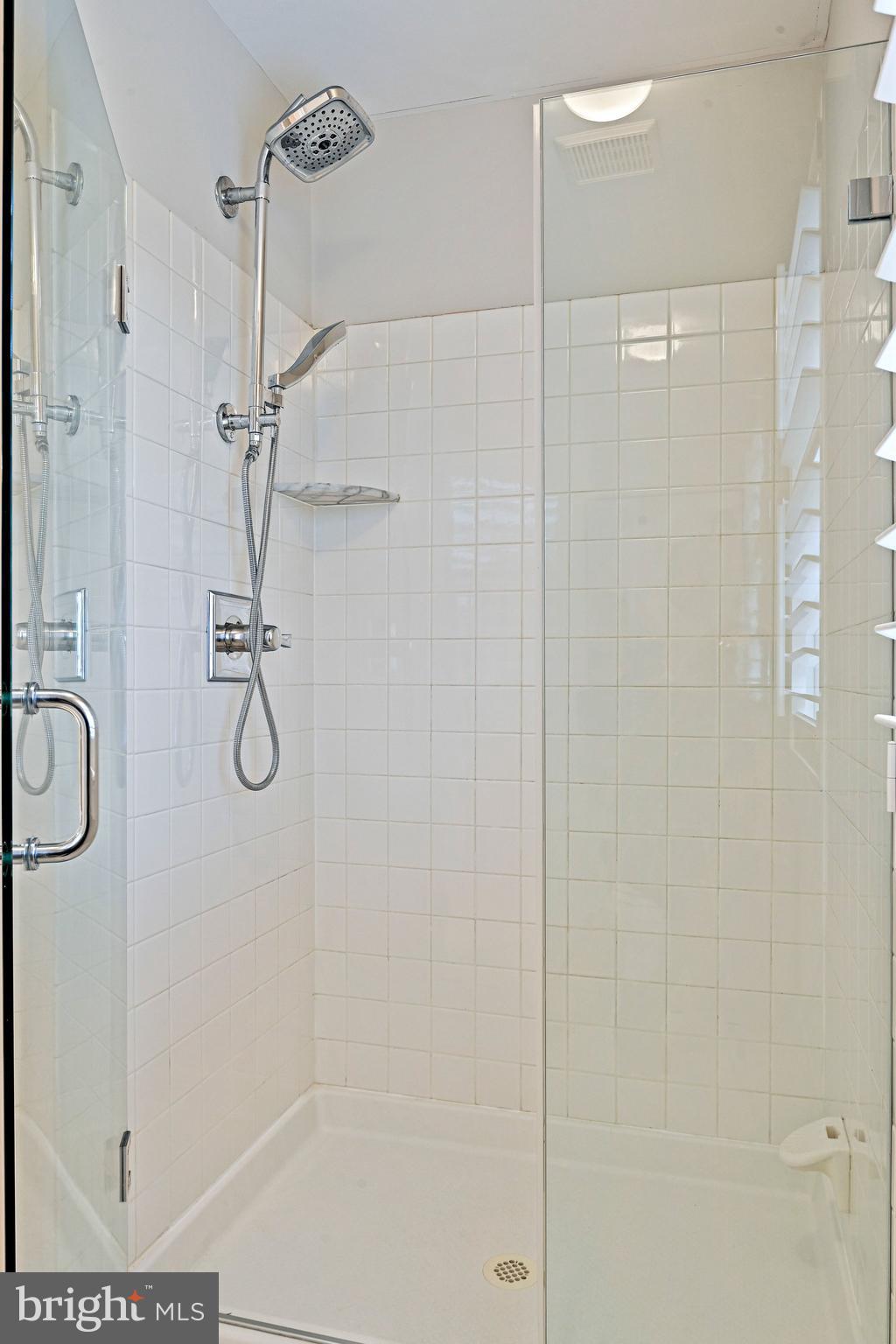 HUNTER MILL ESTATES - Residential