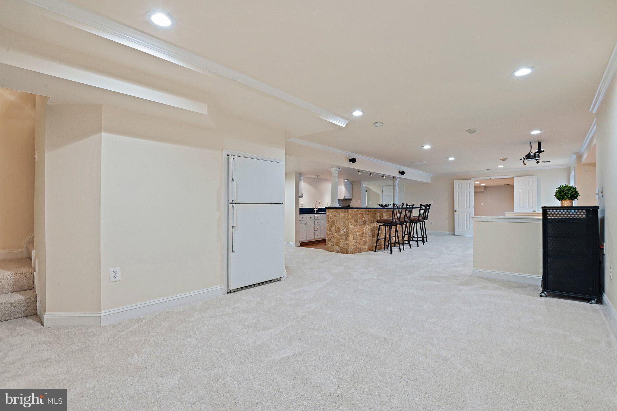 HUNTER MILL ESTATES - Residential