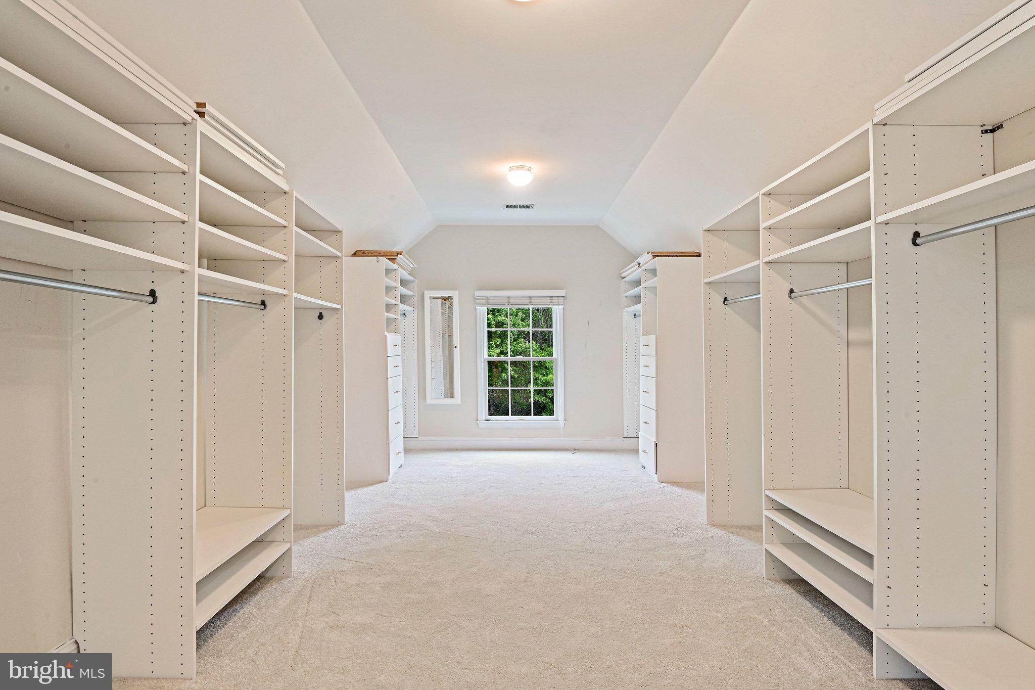 HUNTER MILL ESTATES - Residential