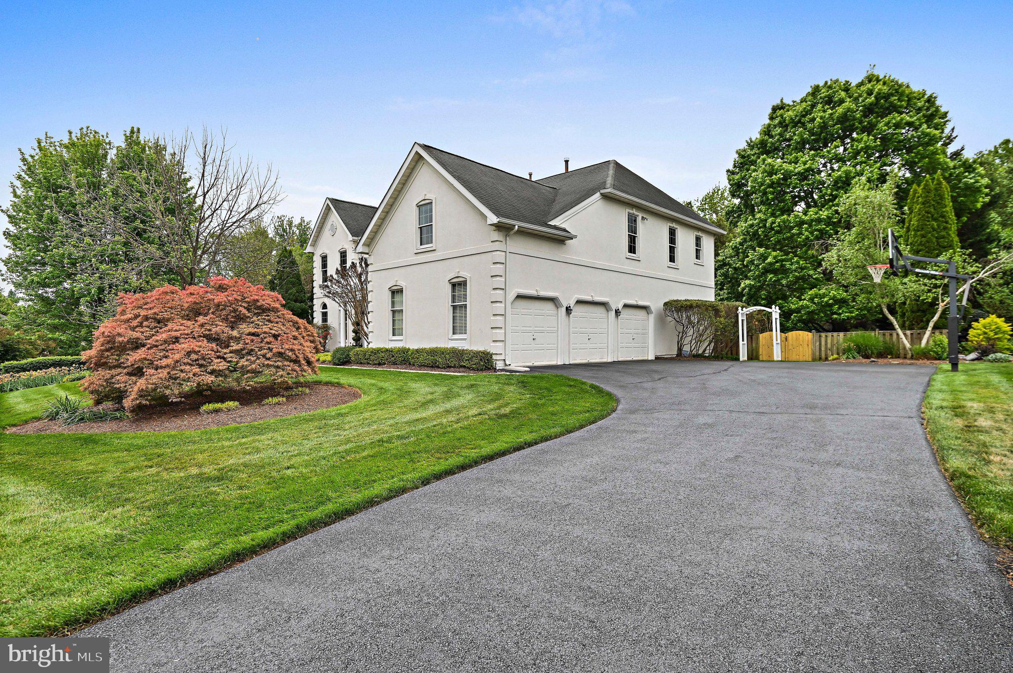 HUNTER MILL ESTATES - Residential
